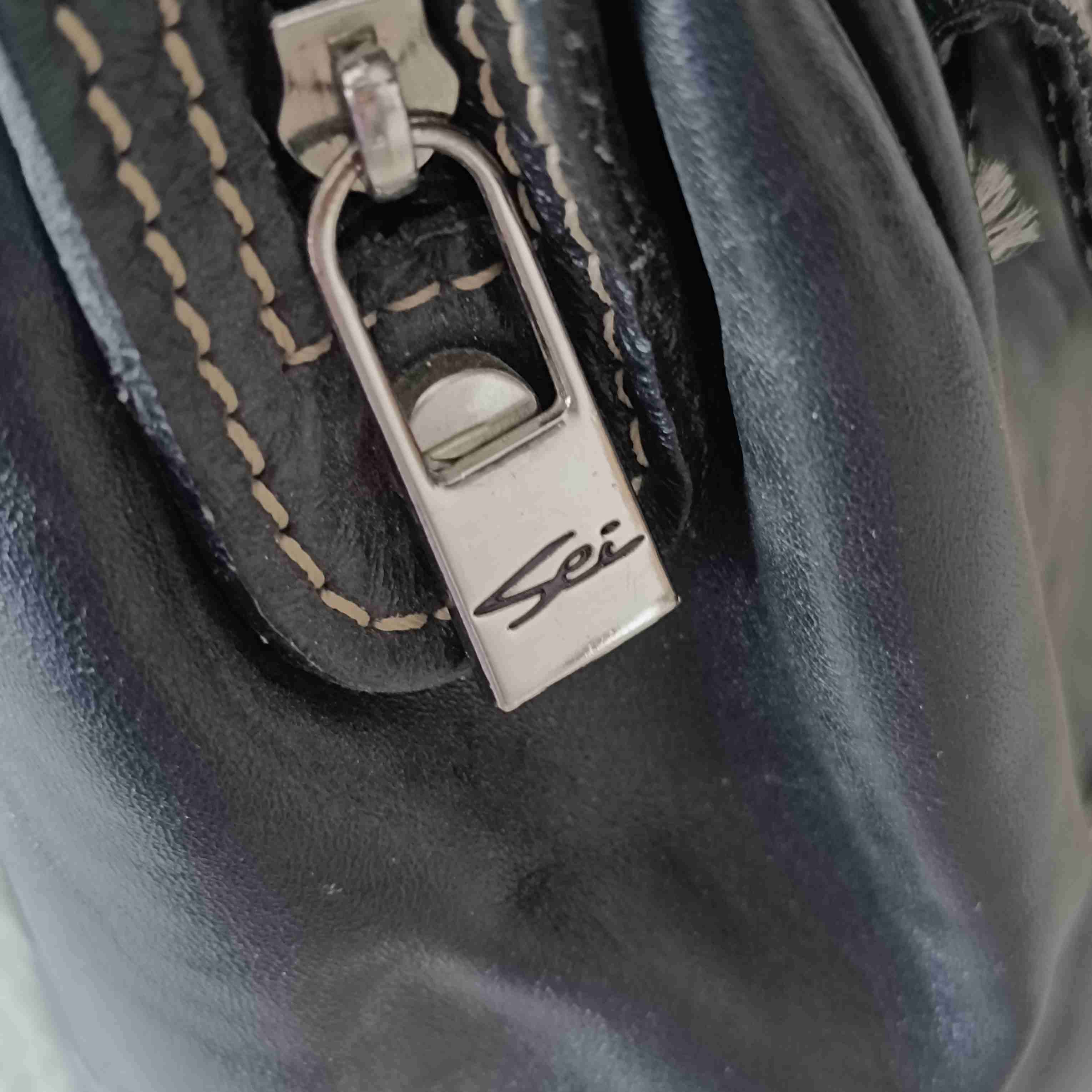 Cartera de cuero, marca Sei - 3