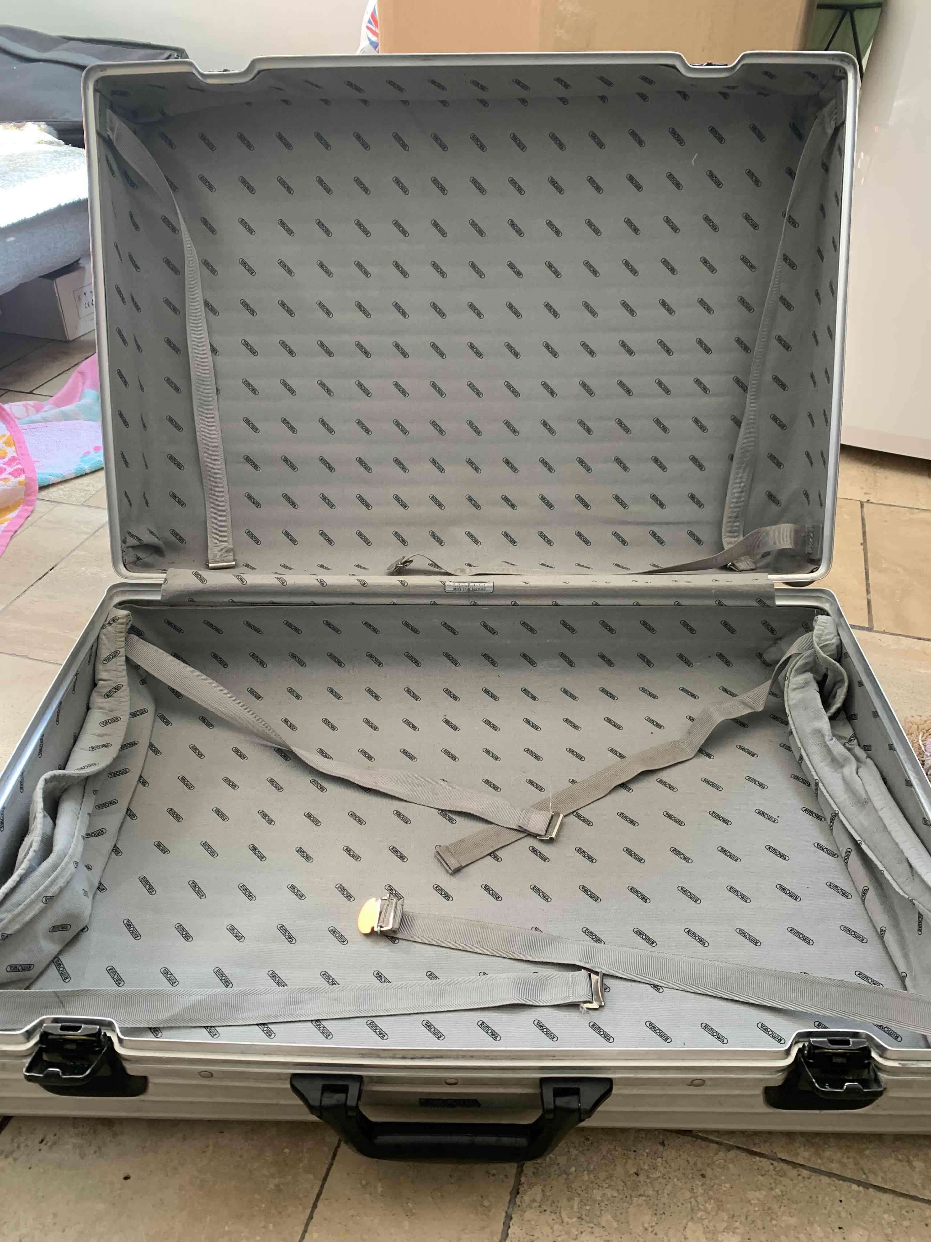 Maleta de aluminio rimowa - miniatura 4