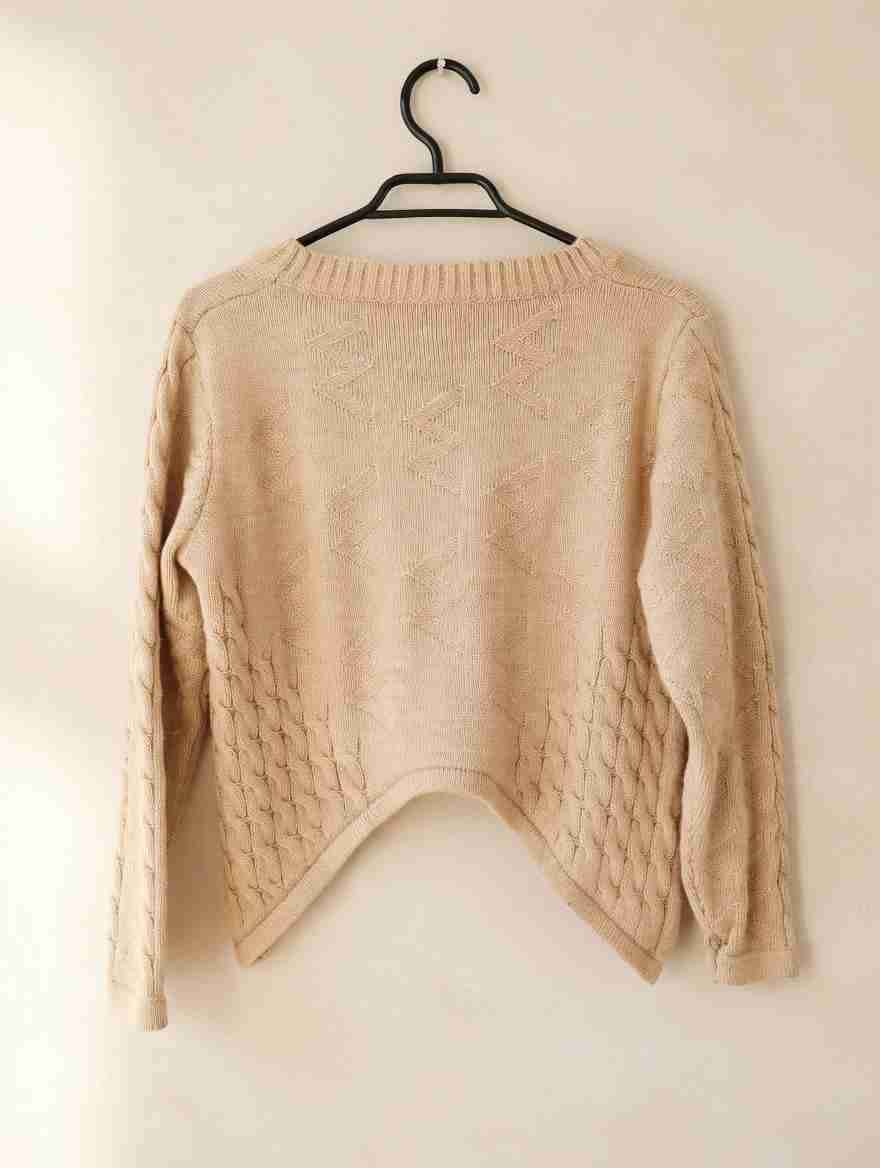 Suéter beige con diseño dorado - miniatura 2