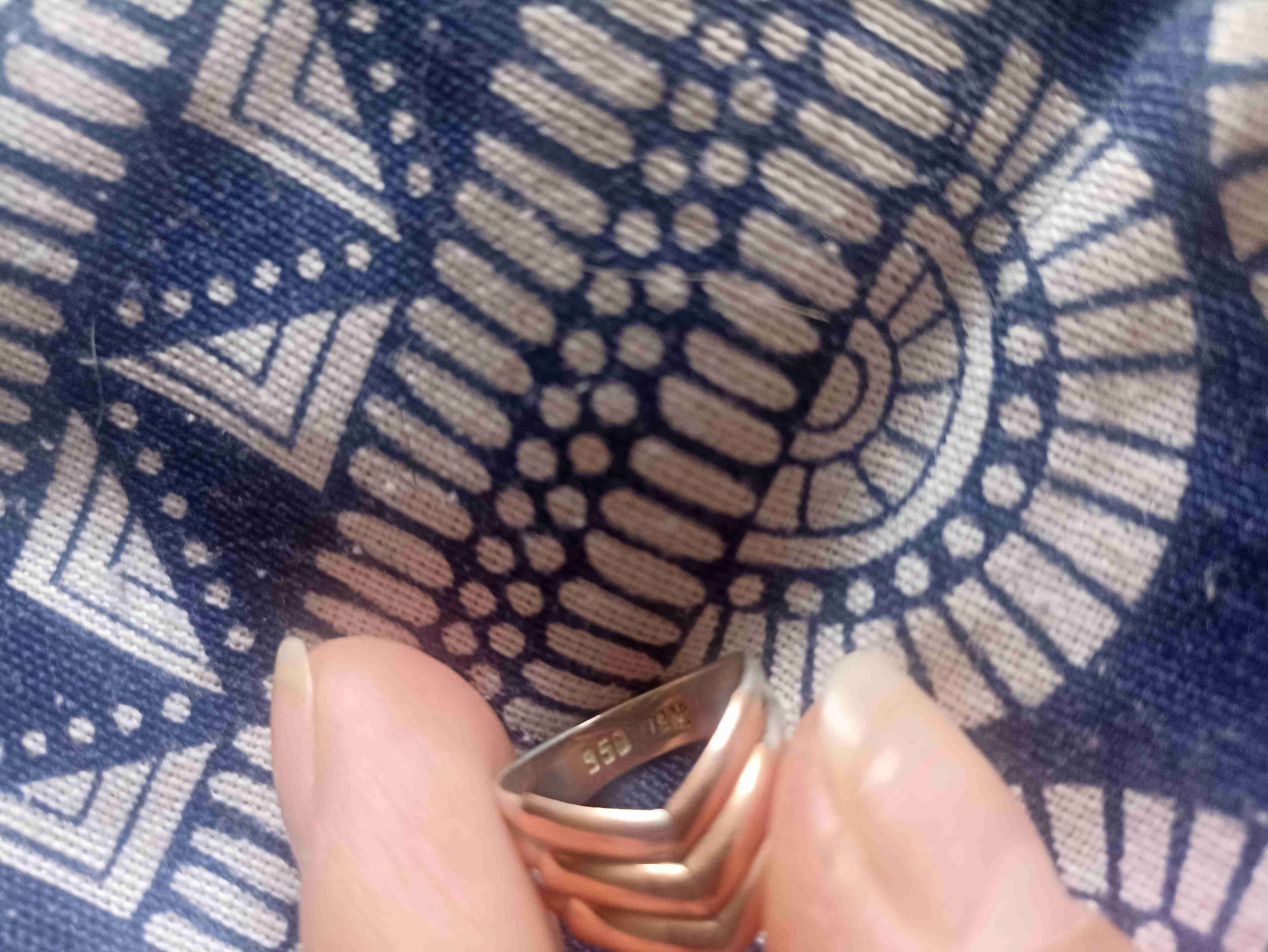 Anillo de plata estilo Chevron - miniatura 2