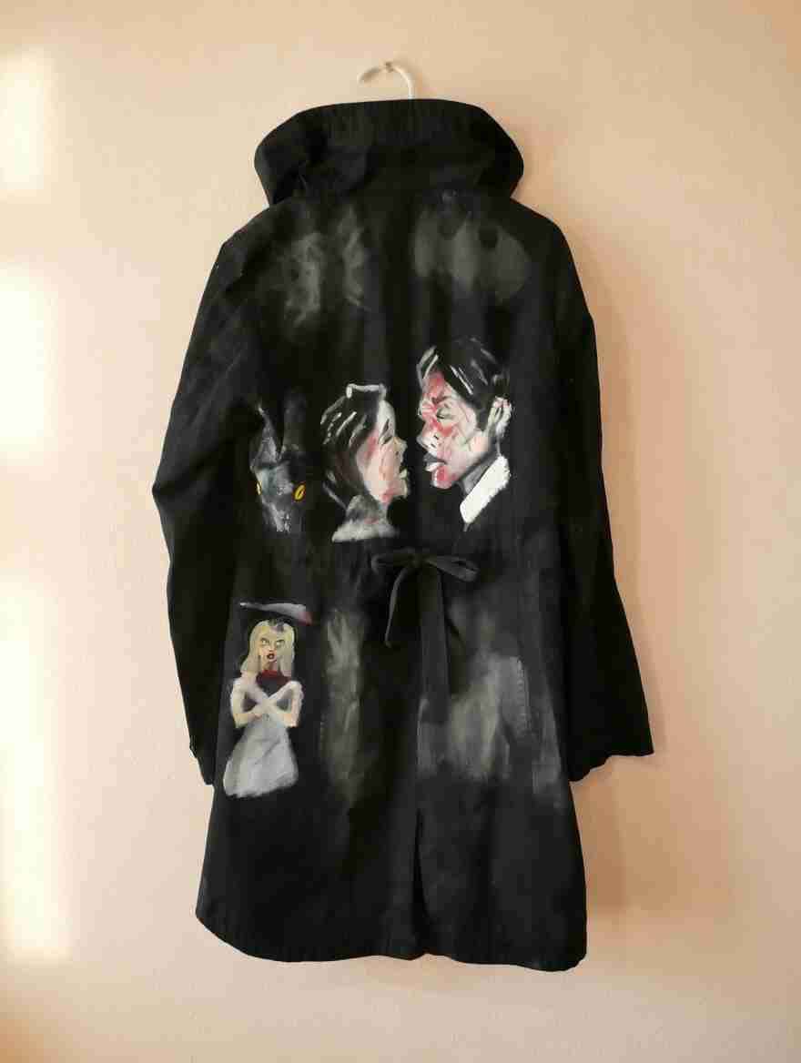 Trench negro con diseño pintado - 1