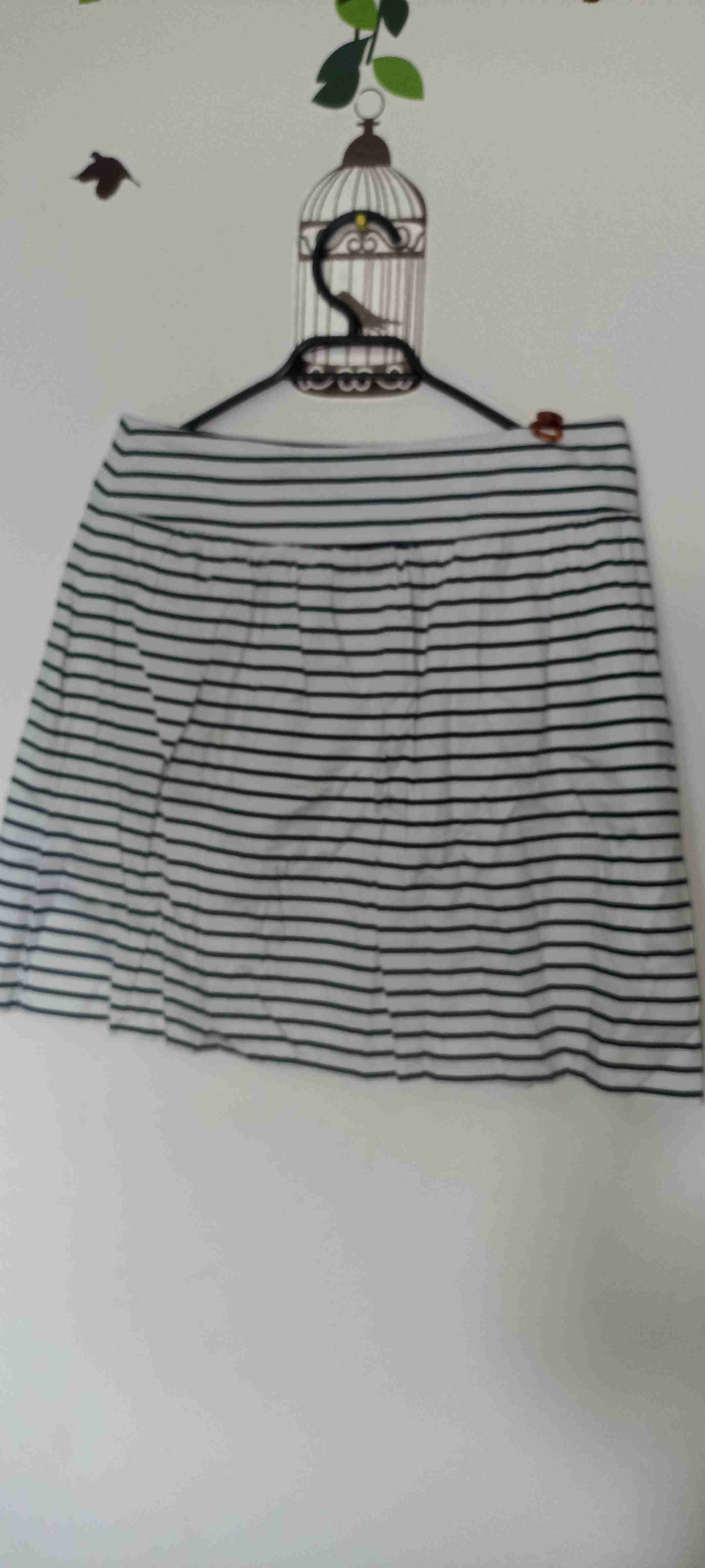 Falda a rayas blancas y negras - miniatura 1