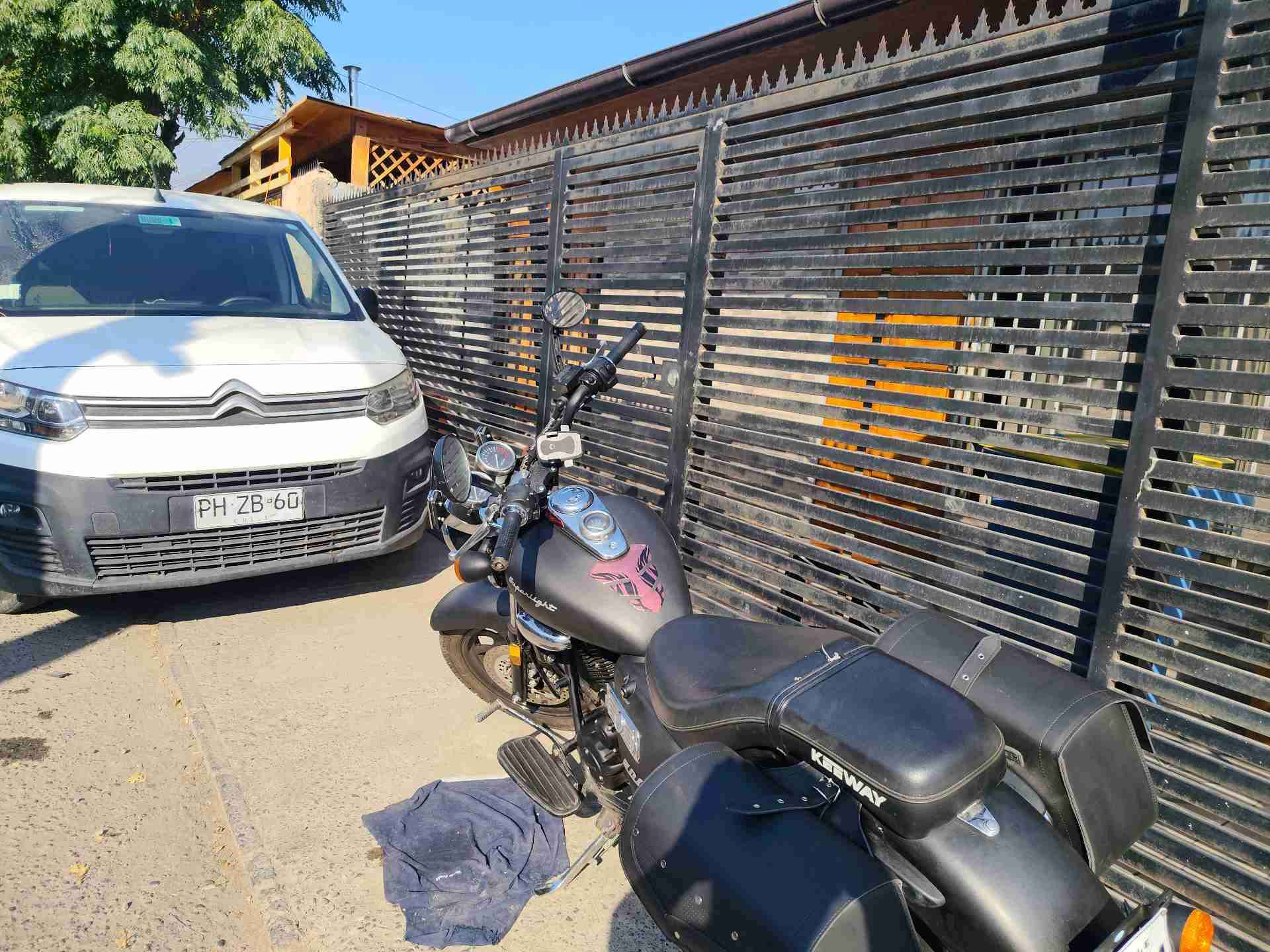 Moto Keeway negra - miniatura 1