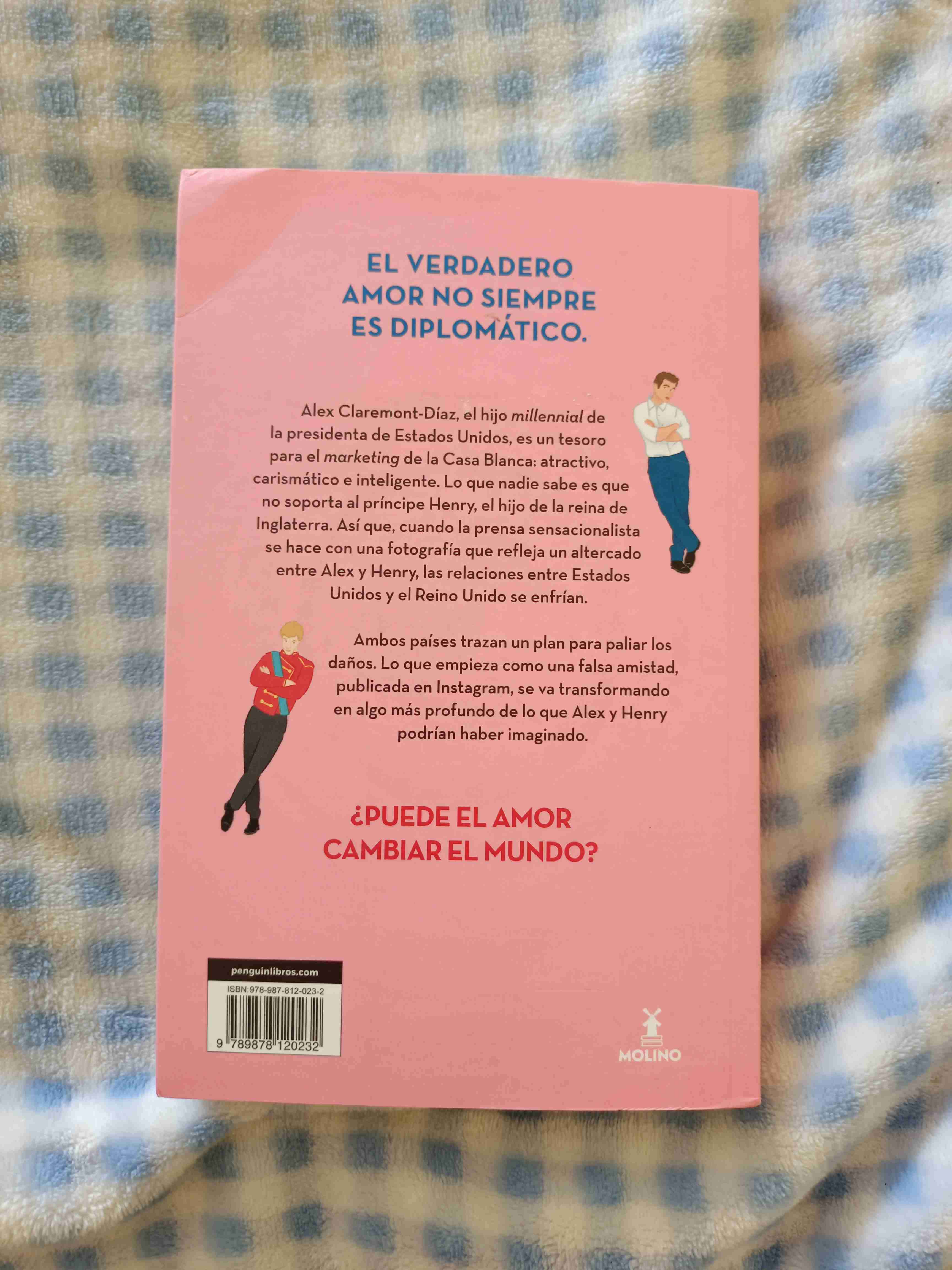 Libro 'Rojo, Blanco y Sangre Azul' libro LGTB - miniatura 2