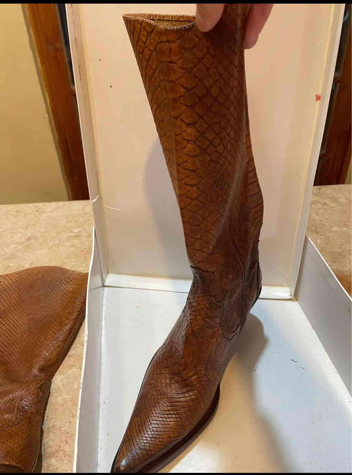 Botas vaqueras cuero color caramelo - miniatura 4