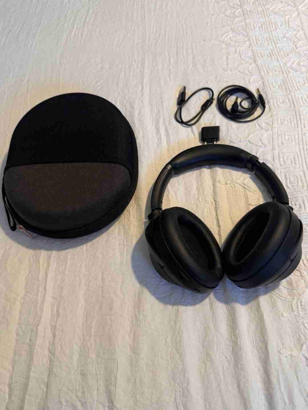 Audífonos  SONY WH-1000XM3 negros inalámb - miniatura 4