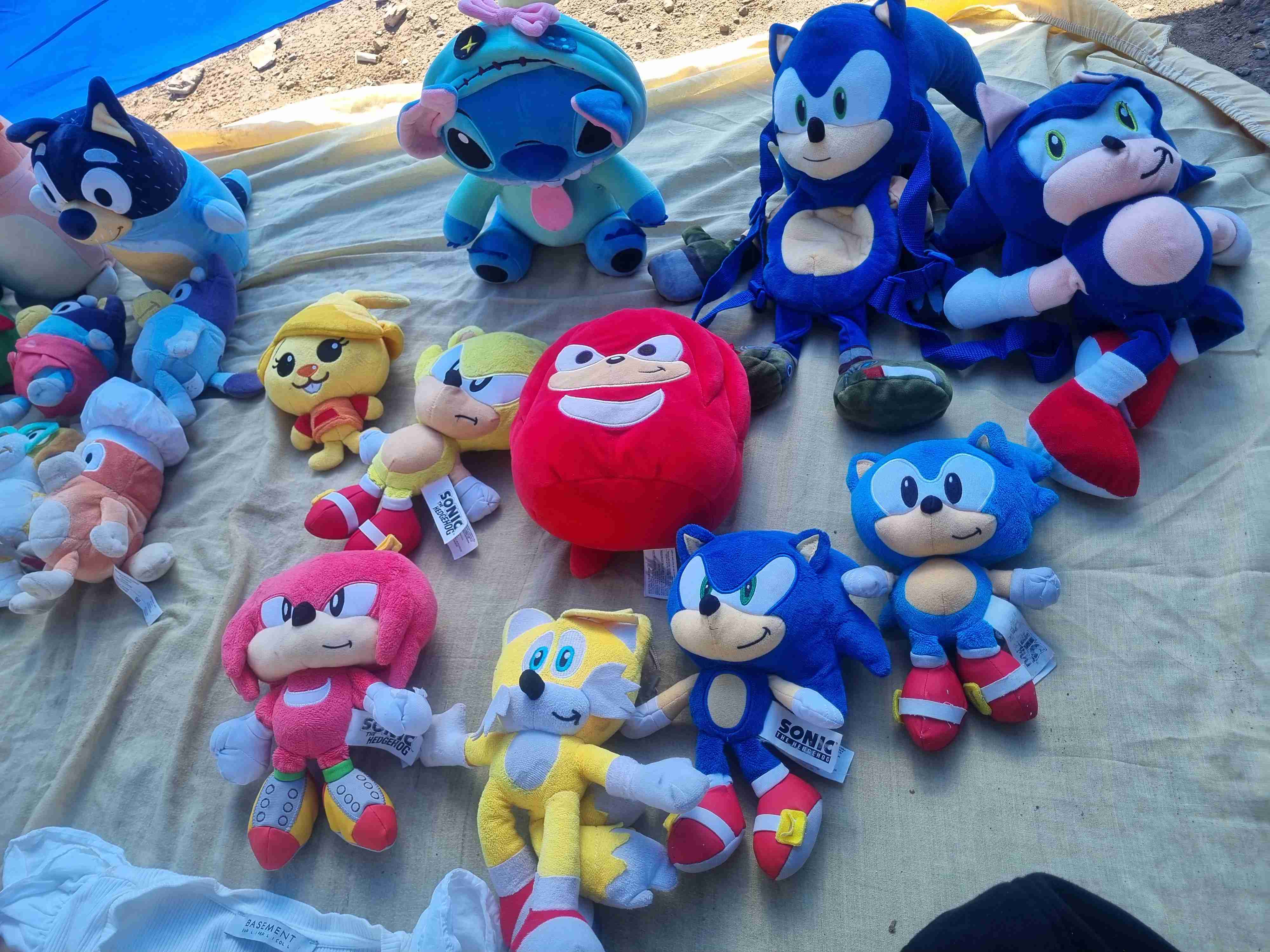 Peluches variados temáticos - 1