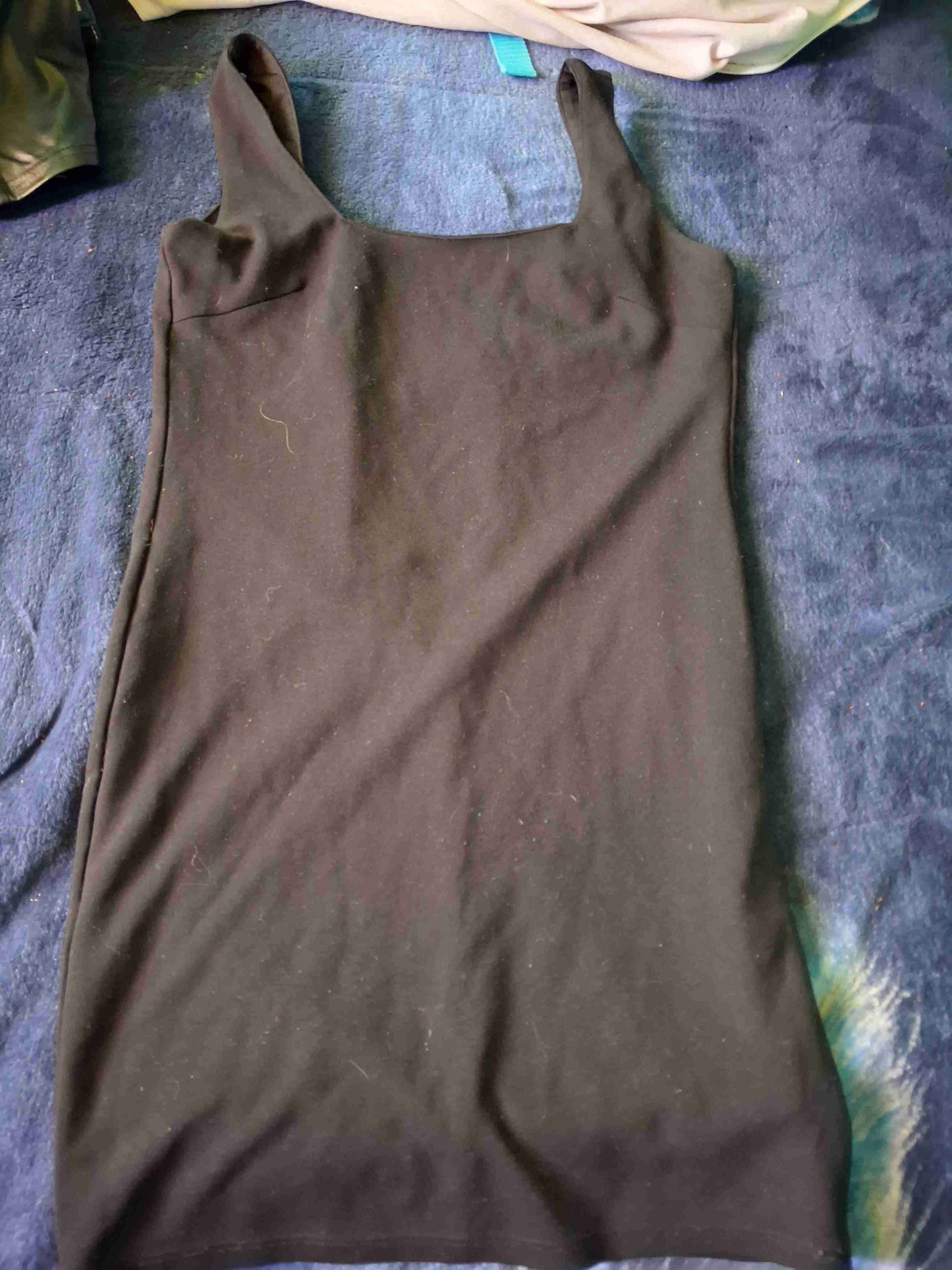 Vestido negro básico - miniatura 1