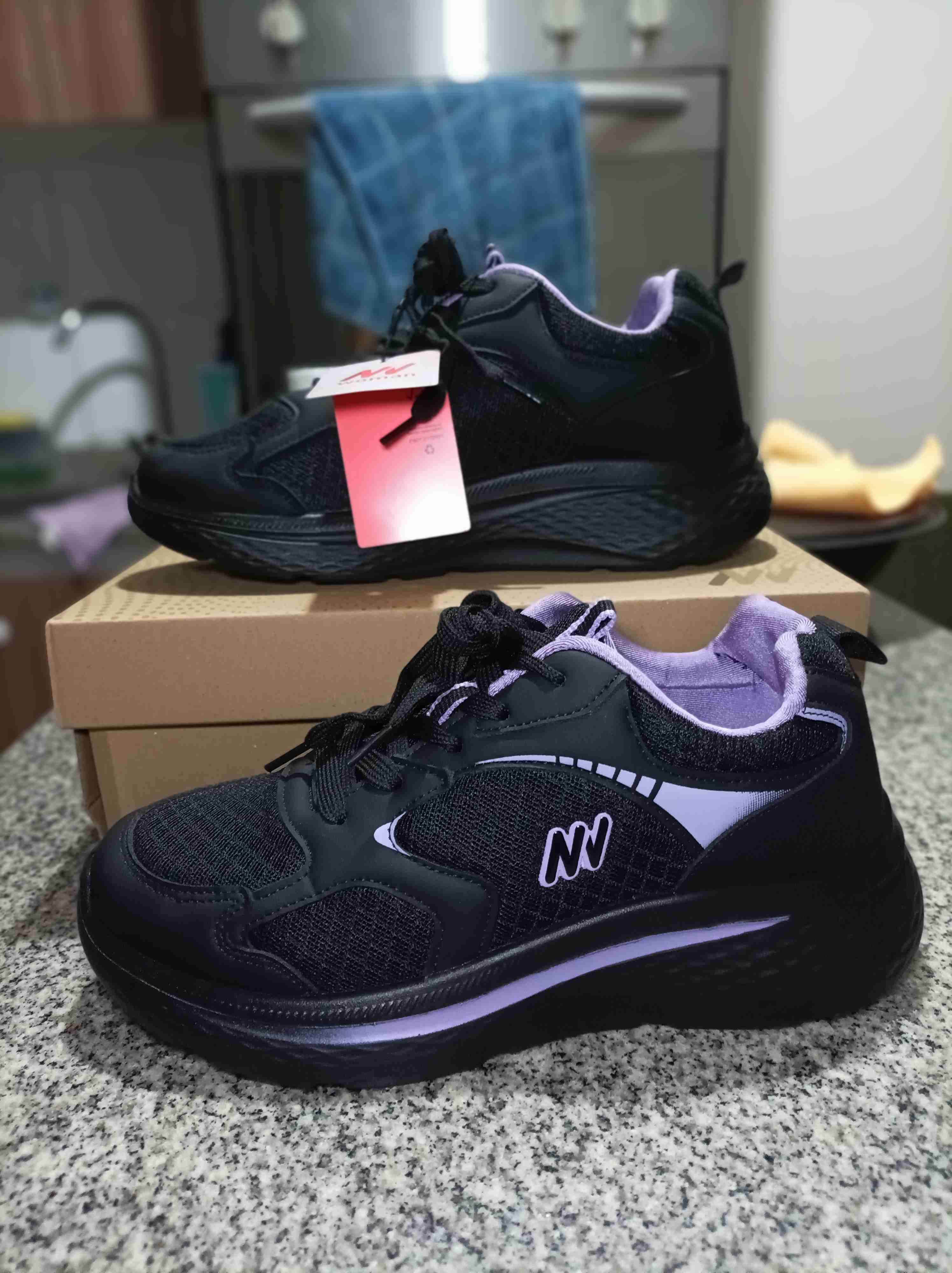 Zapatillas deportivas negras nuevas - 1