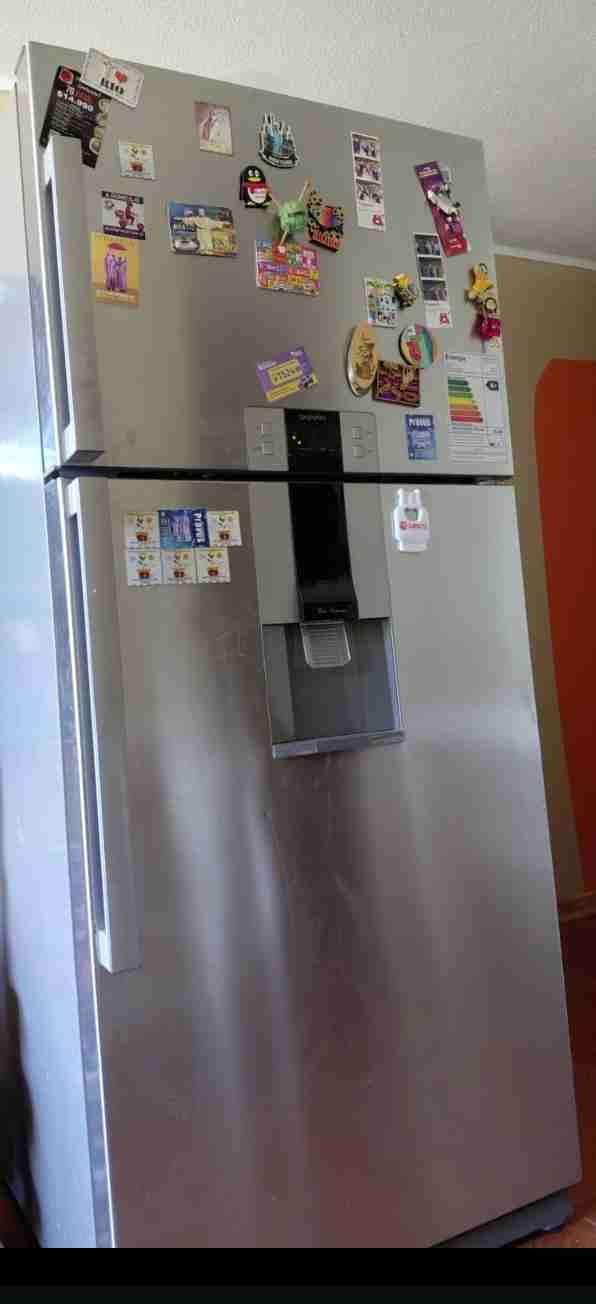 Refrigerador de acero inoxidable - 1