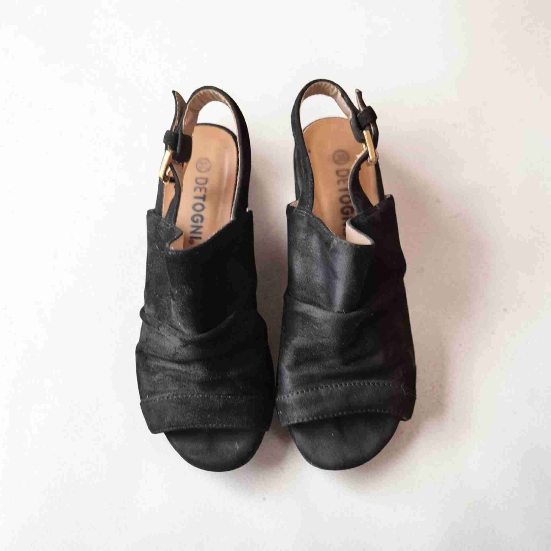 Sandalias egras de tacón abierto - miniatura 1