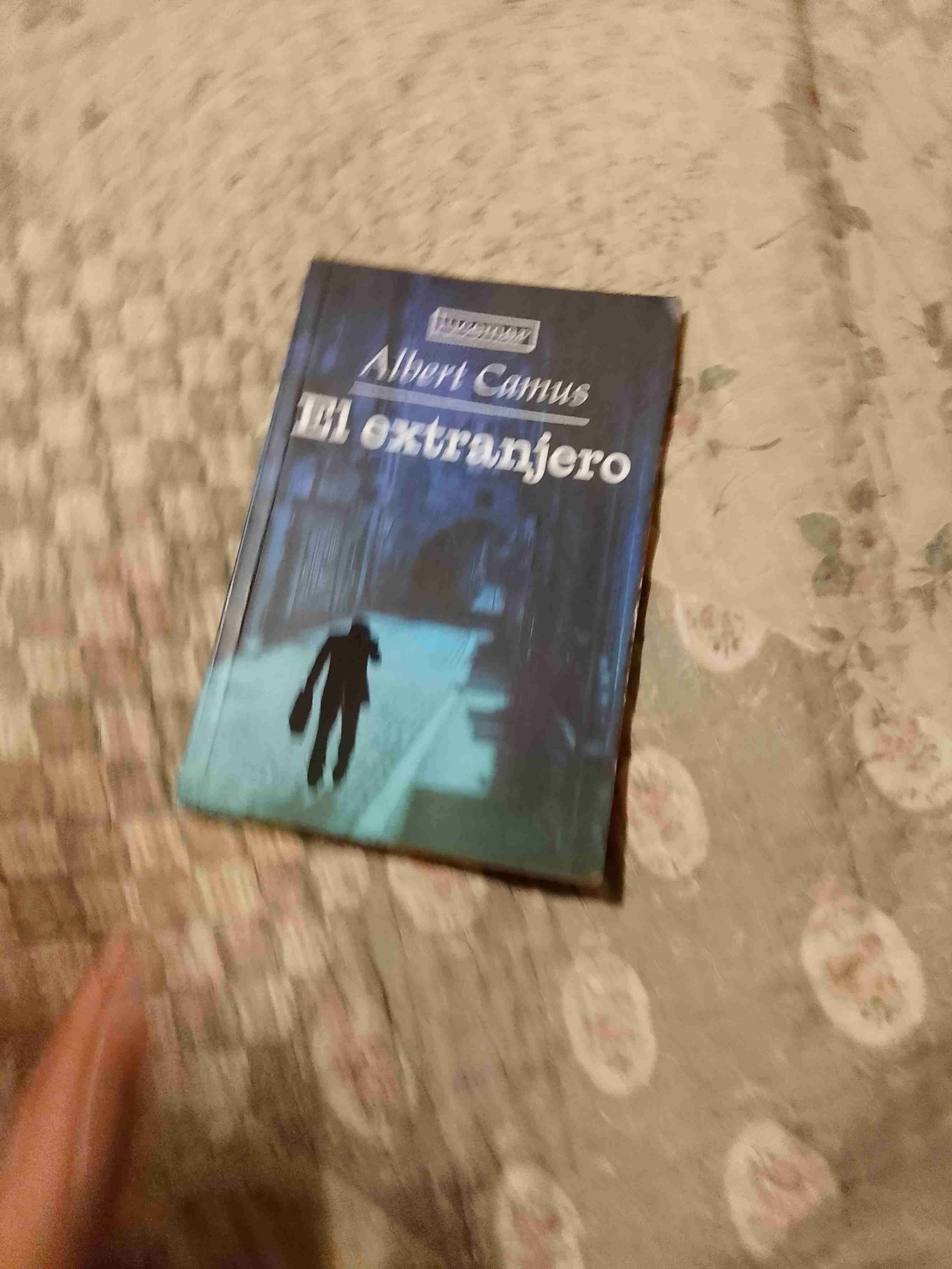 Libro El extranjero de Albert Camus - 4
