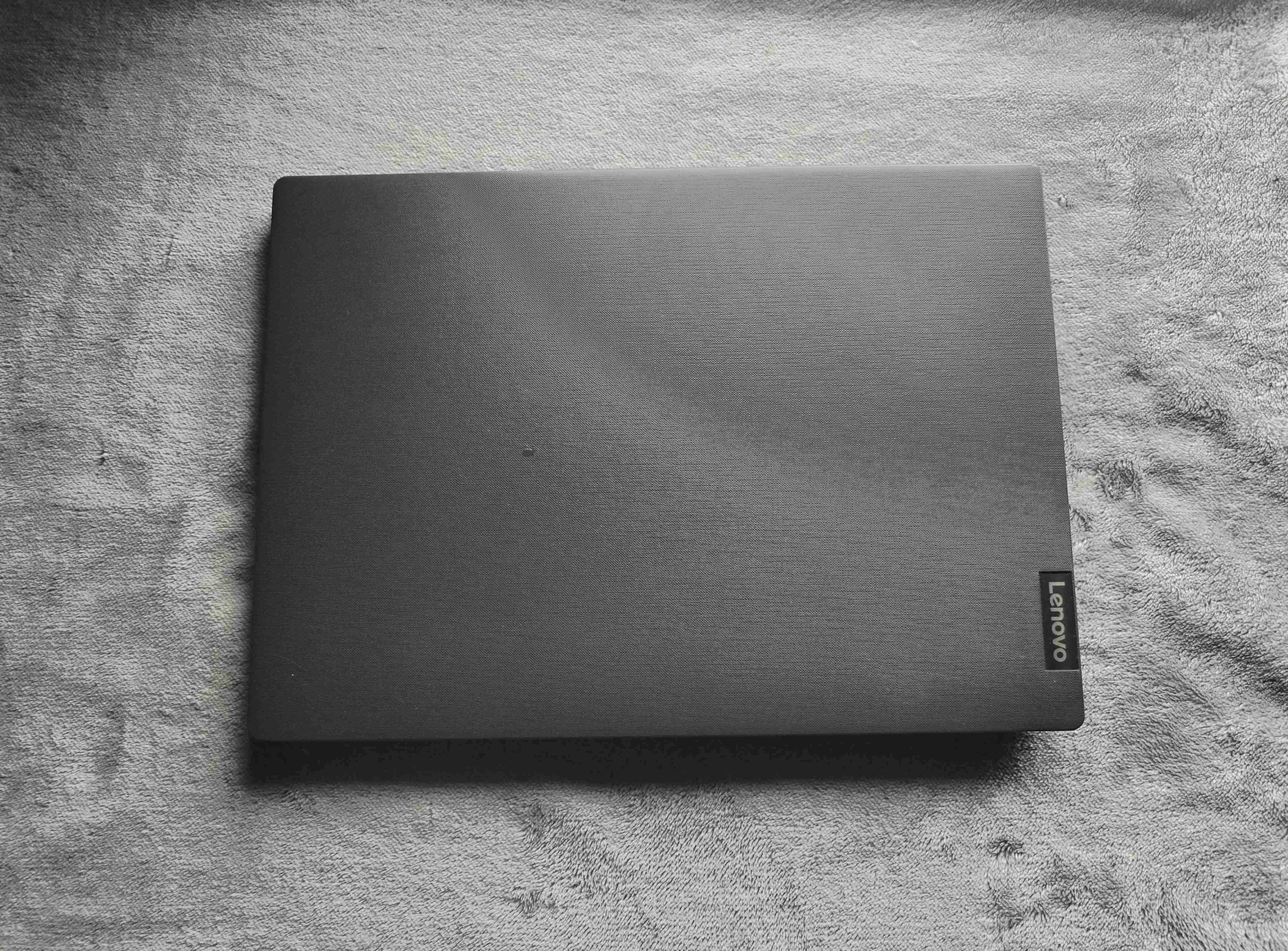 Notebook Lenovo - miniatura 1