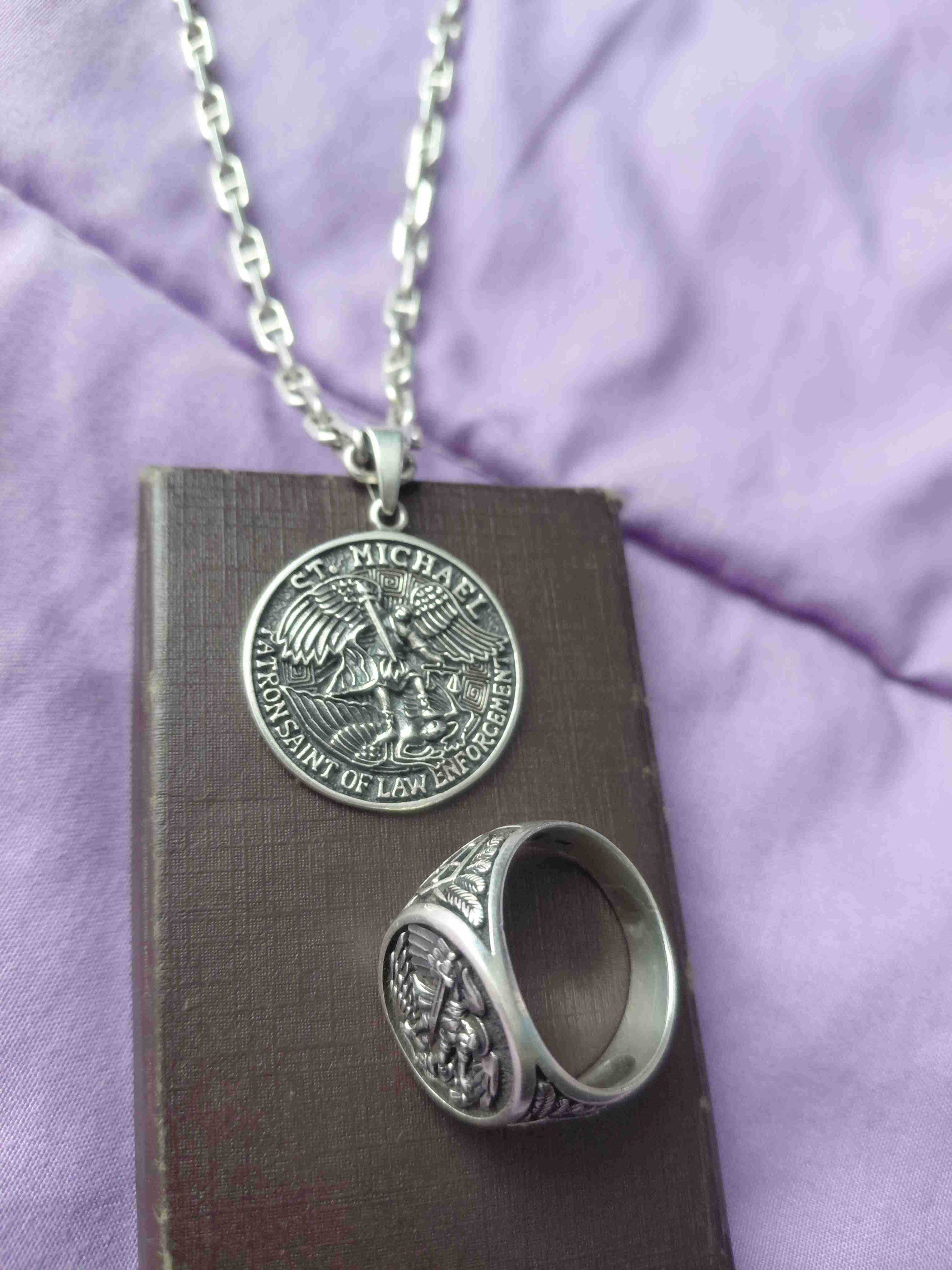 Conjunto de anillo y colgante San Miguel - miniatura 2