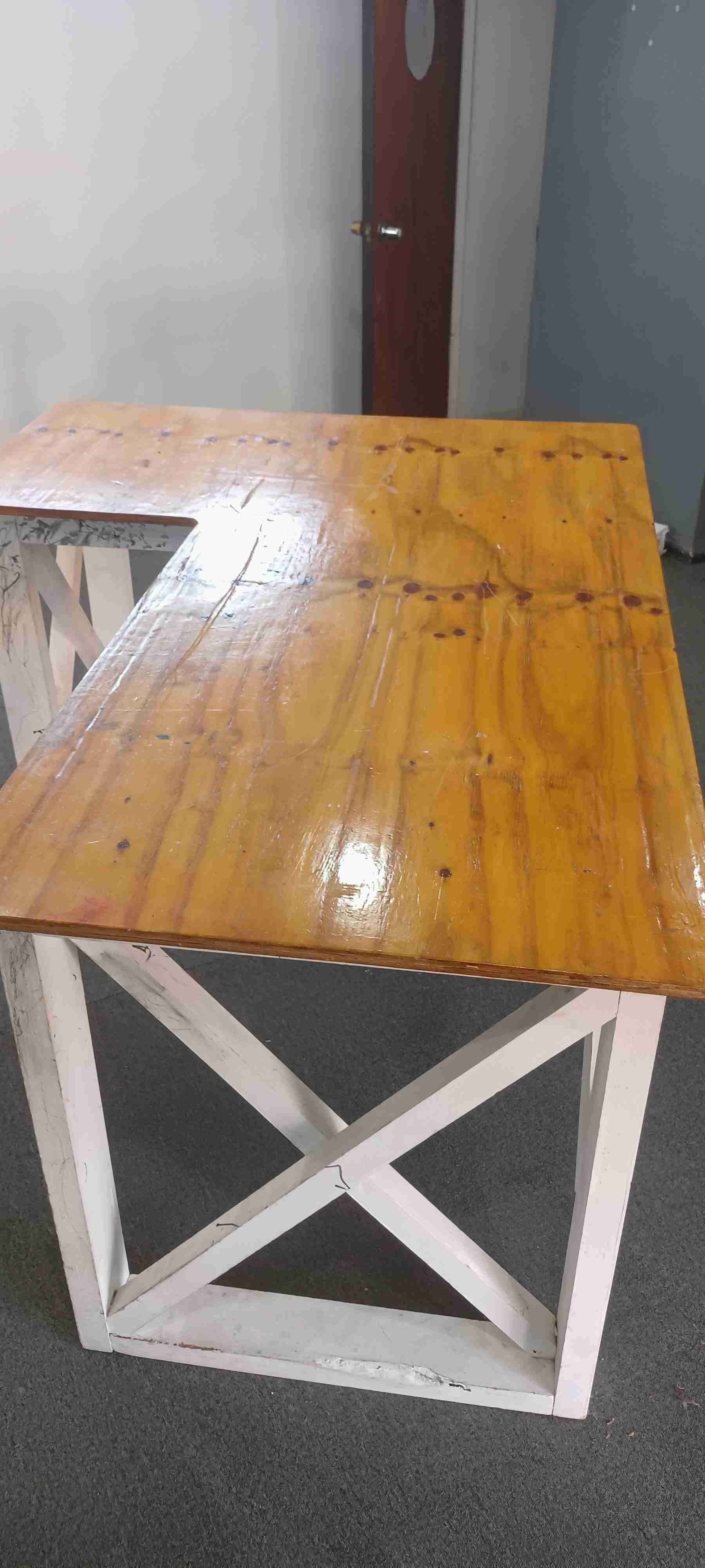 Mesa de madera en L - miniatura 2