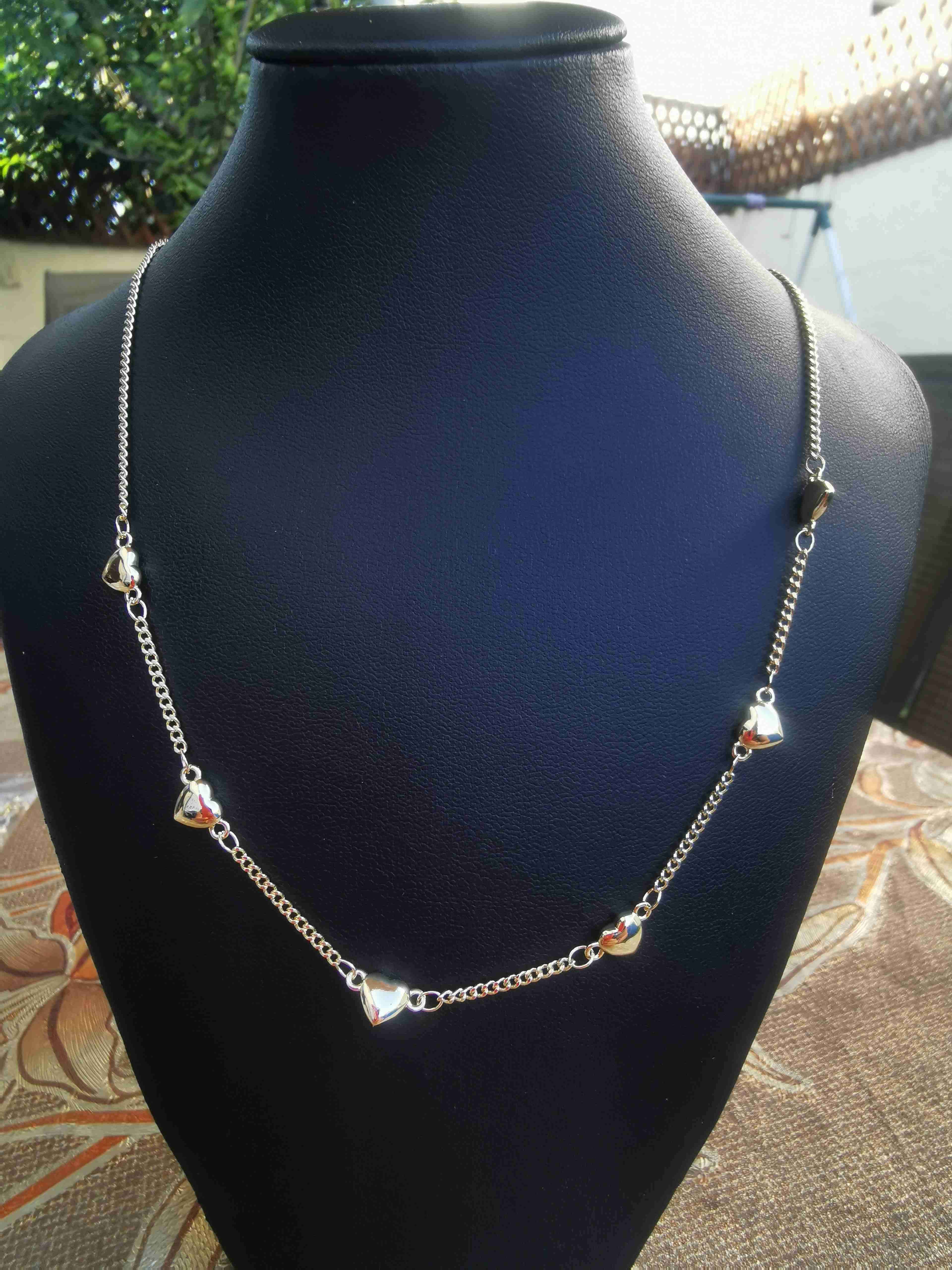 Pendientes y cadenas dorados - 3