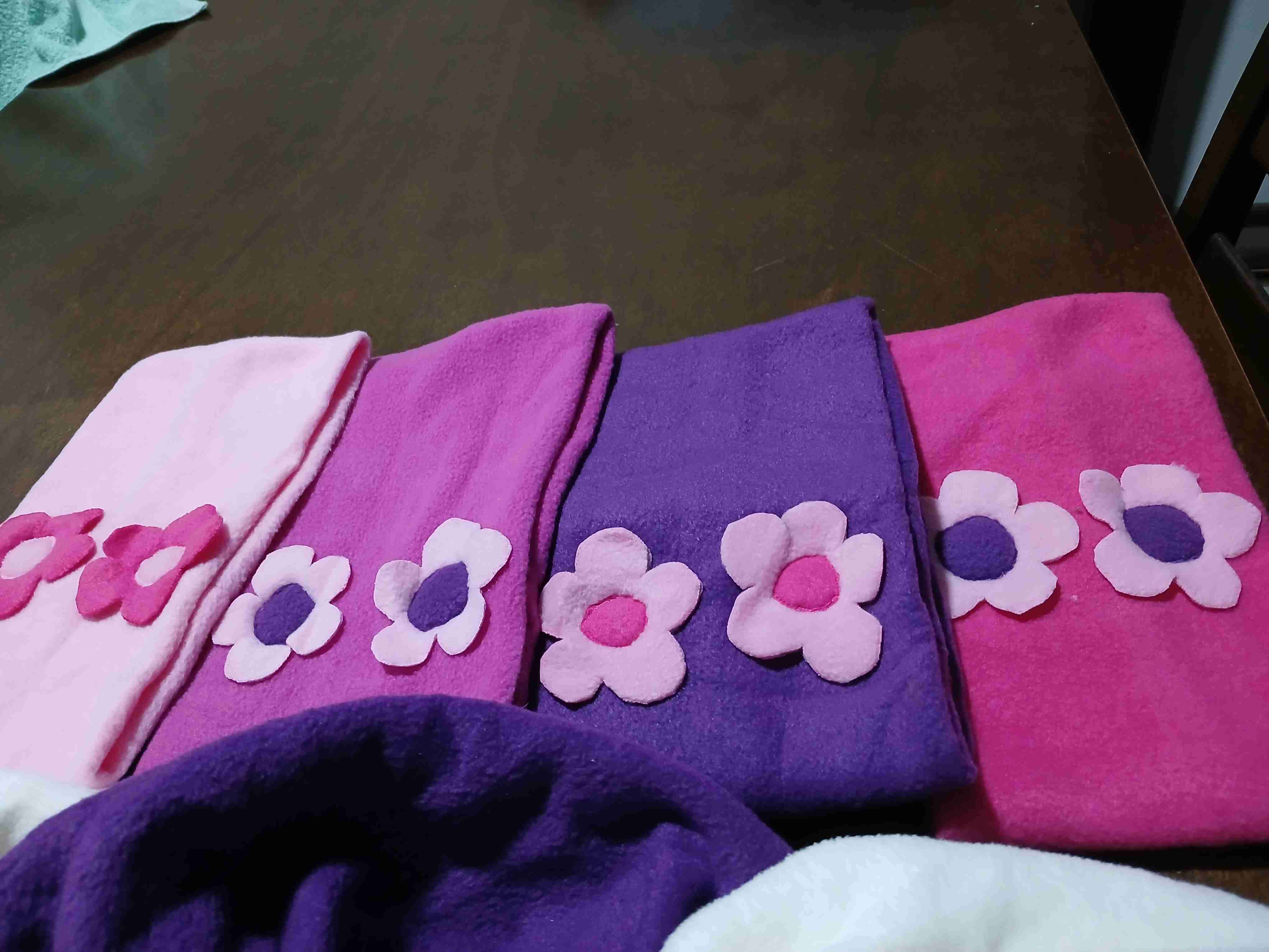 Conjunto gorro y bufanda infantil floral - miniatura 4