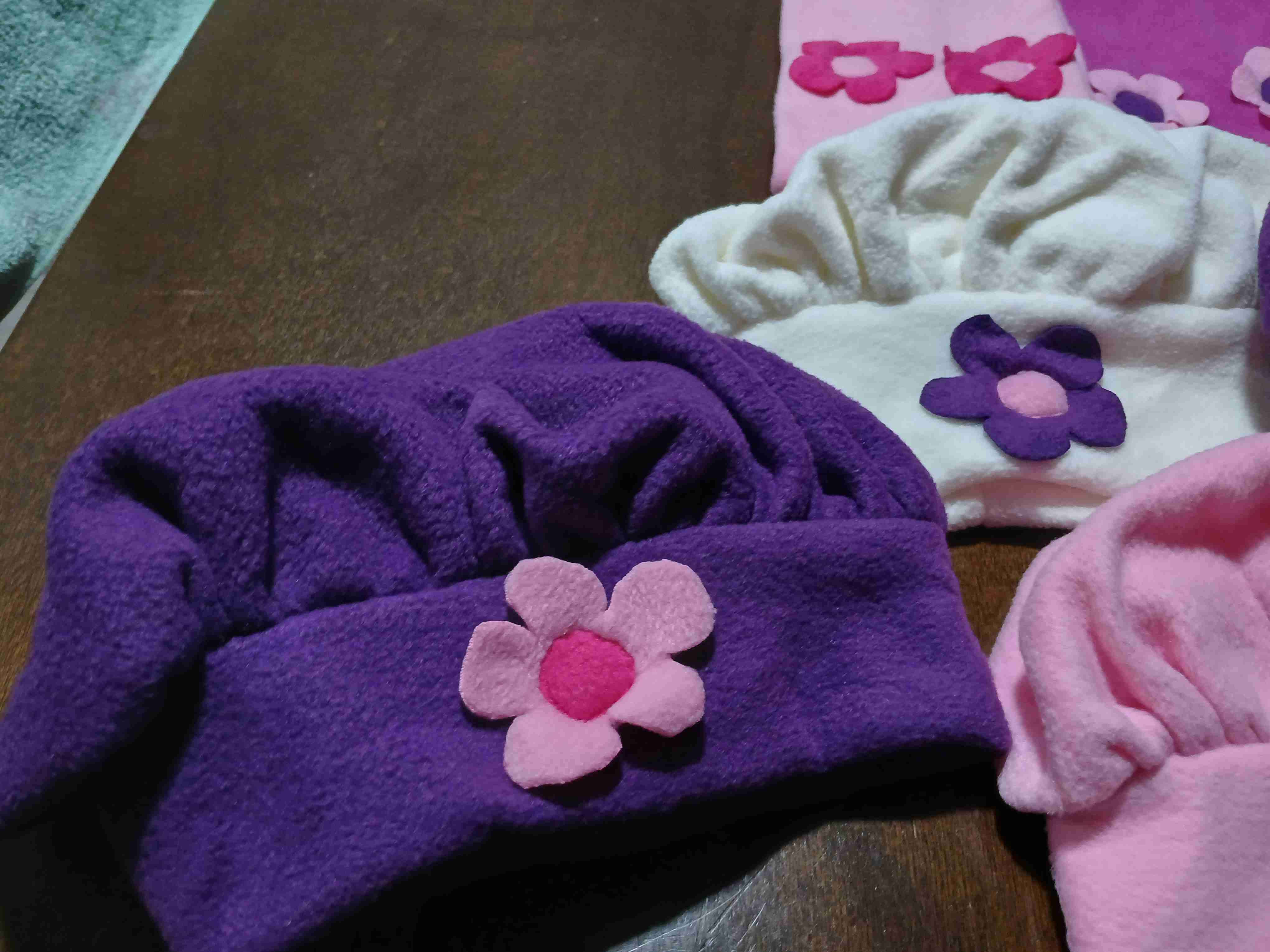 Conjunto gorro y bufanda infantil floral - miniatura 5