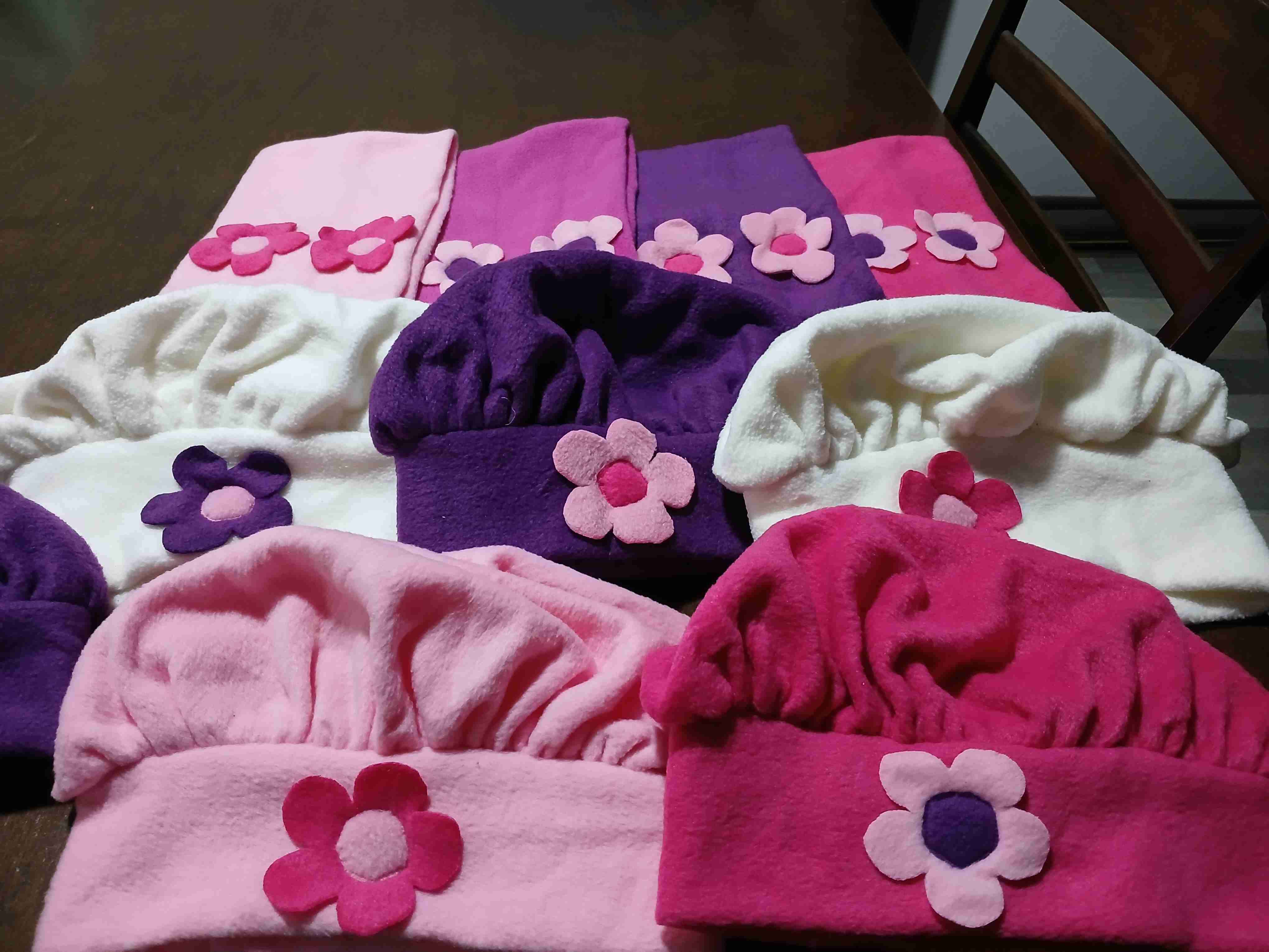 Conjunto gorro y bufanda infantil floral - miniatura 6