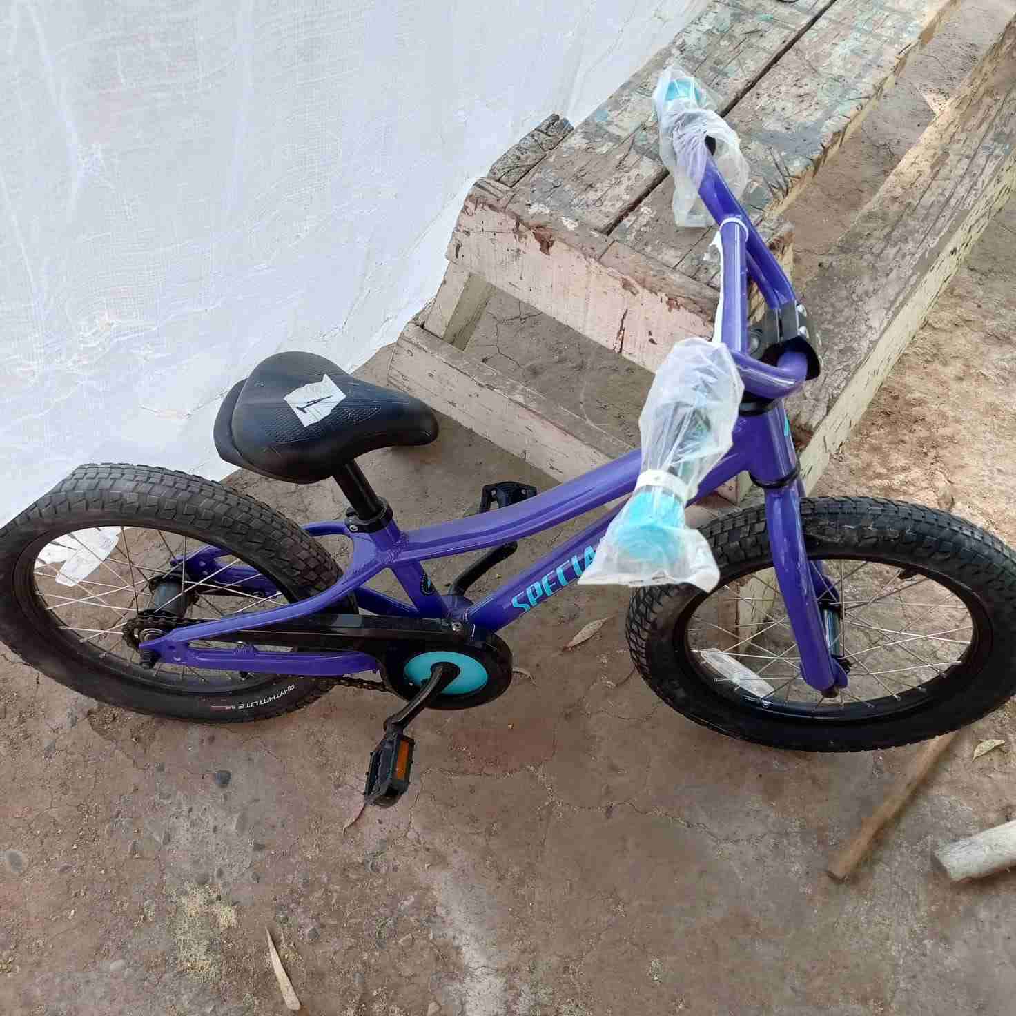 Bicicleta infantil Specialized 16" - miniatura 2