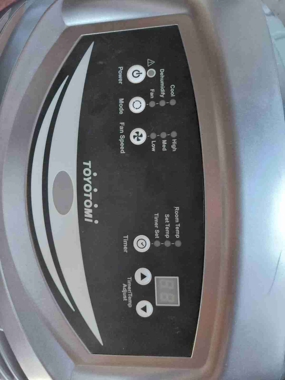 Deshumidificador Toyotomi plata - miniatura 1