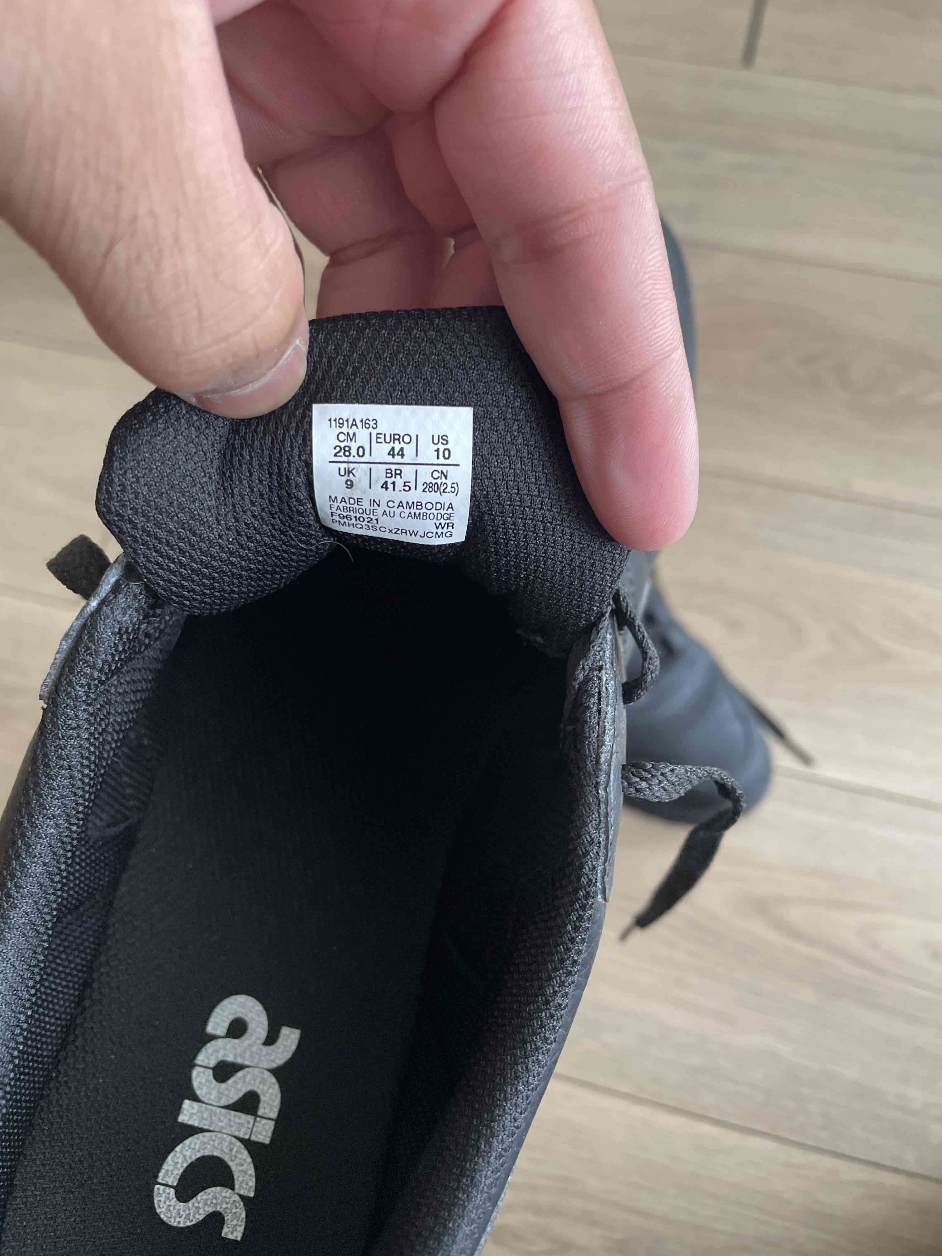 Zapatillas Asics negras - miniatura 2