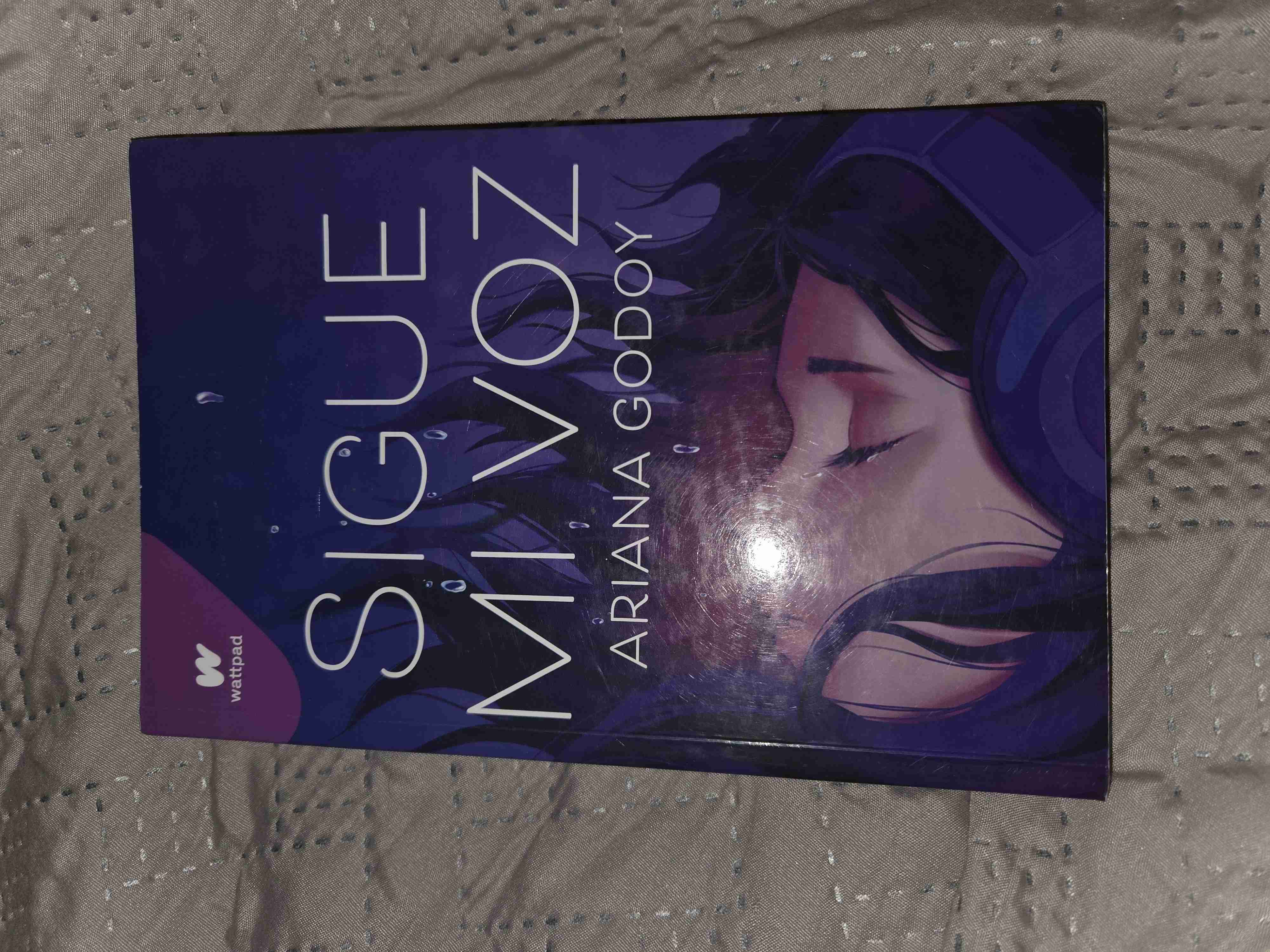 Libro 'Sigue mi voz' de Ariana Godoy