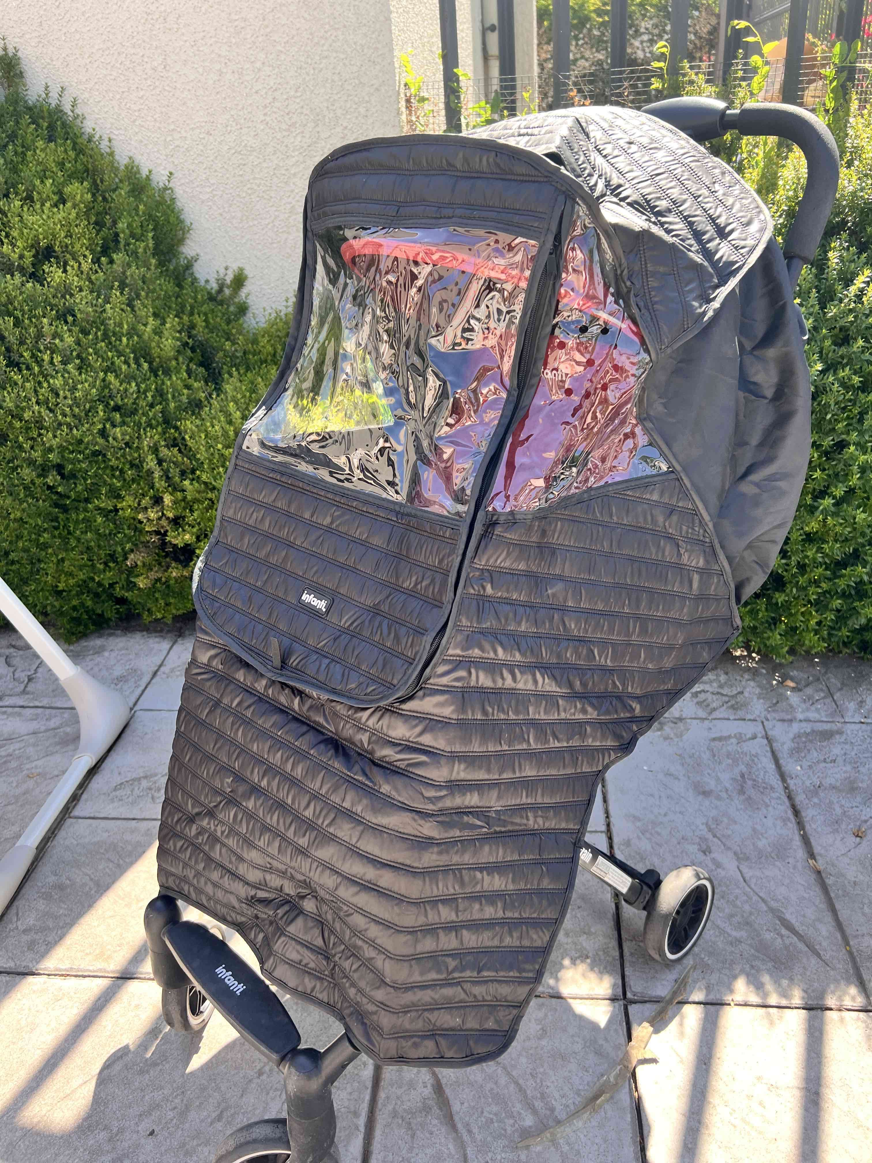 Cubre coche INFANTI impermeable con ventana - 2