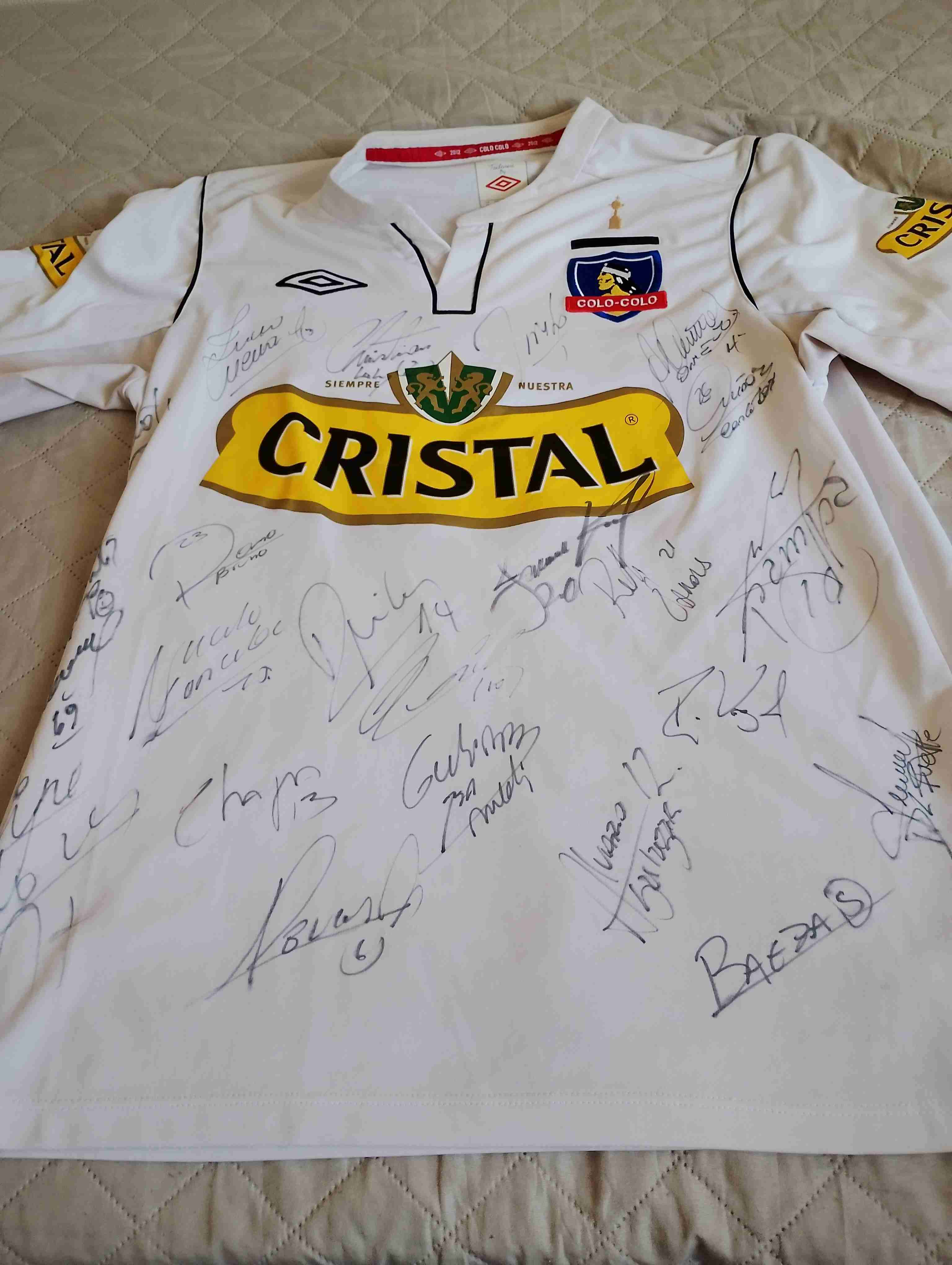 Camiseta firmada Colo-Colo blanca