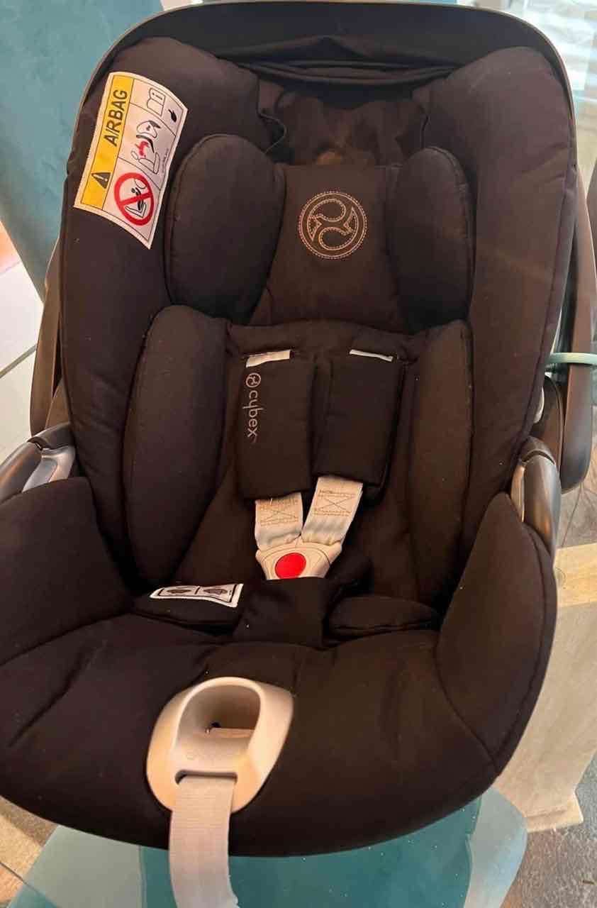 Silla de auto Cybex cloud zi-size negra - miniatura 1