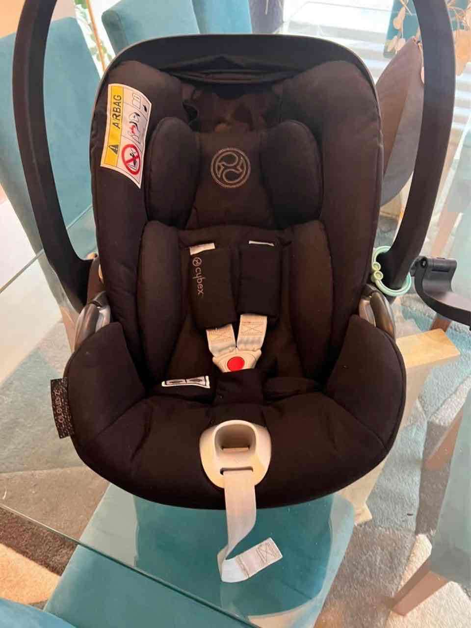 Silla de auto Cybex cloud zi-size negra - miniatura 2