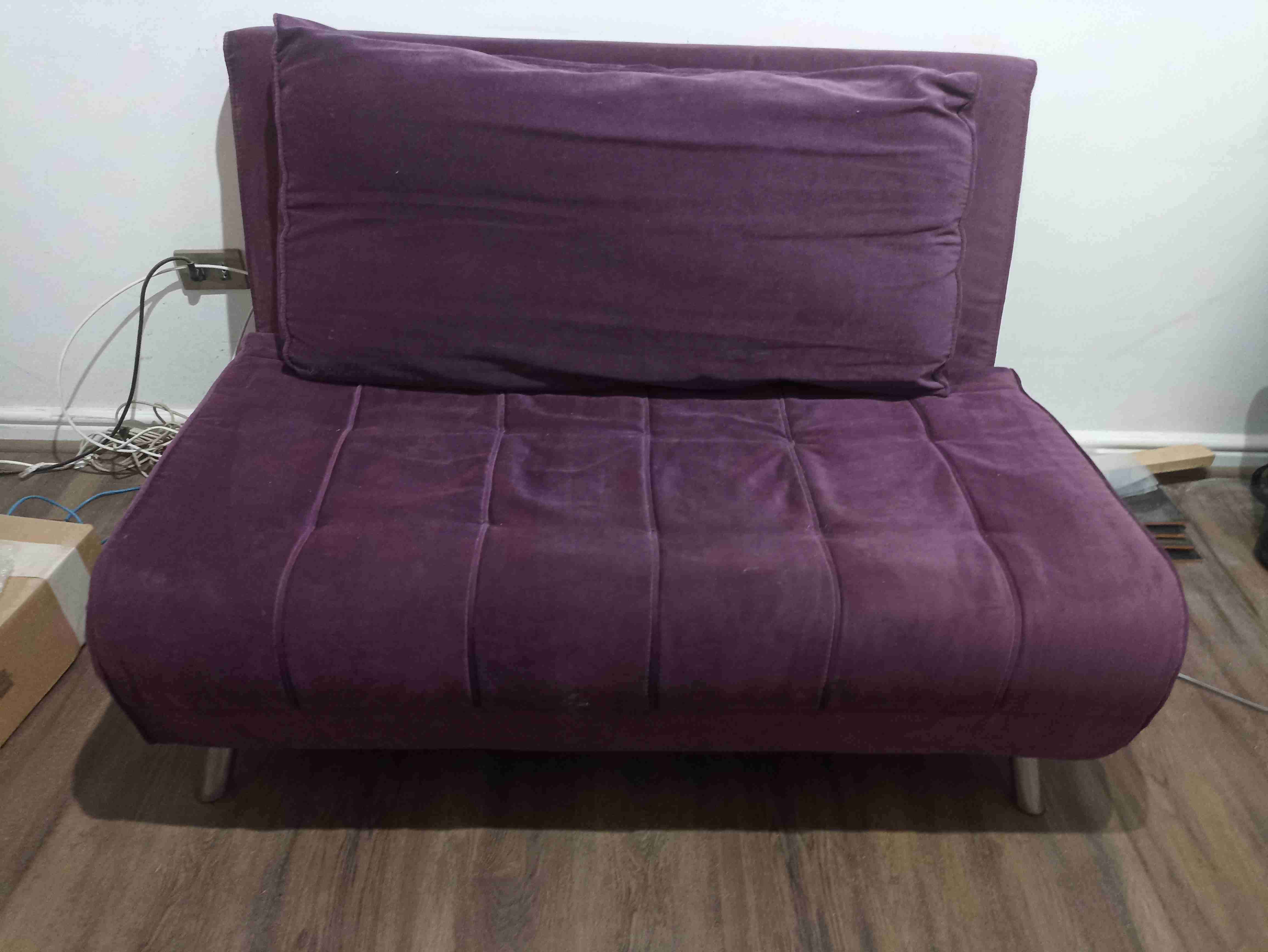 Sofá cama morado