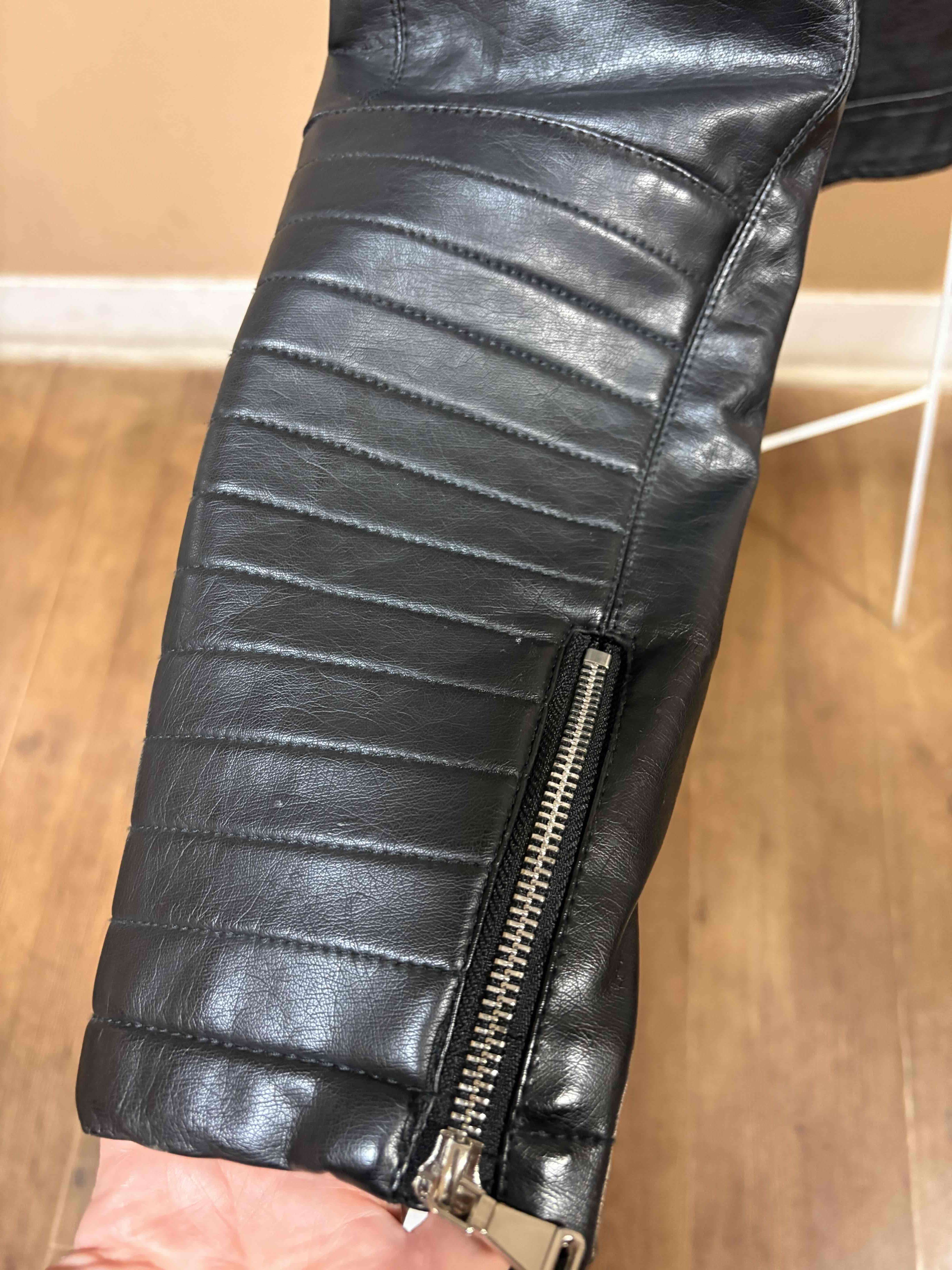 Chaqueta de cuero negra - miniatura 3