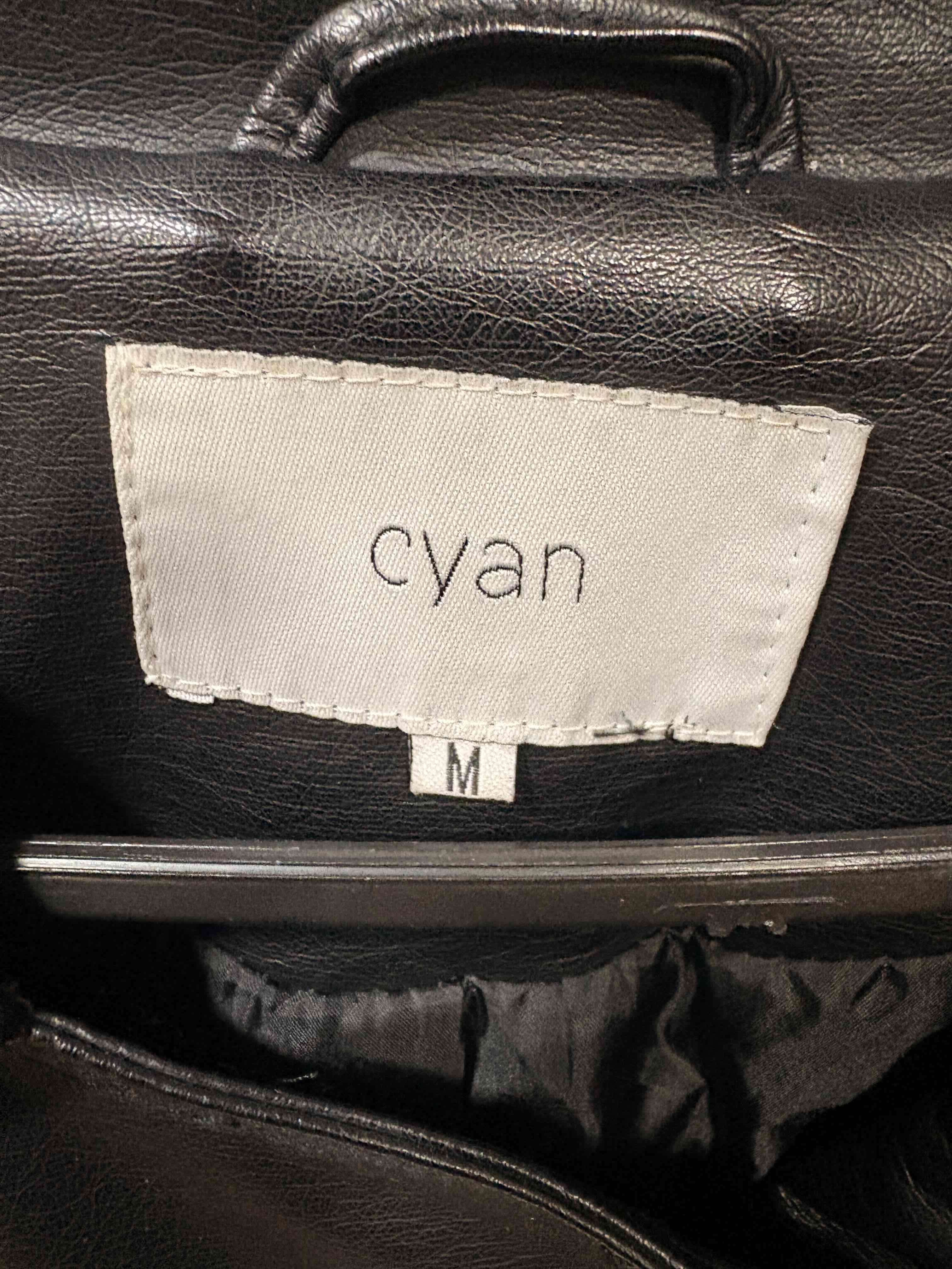 Chaqueta de cuero negra - miniatura 4