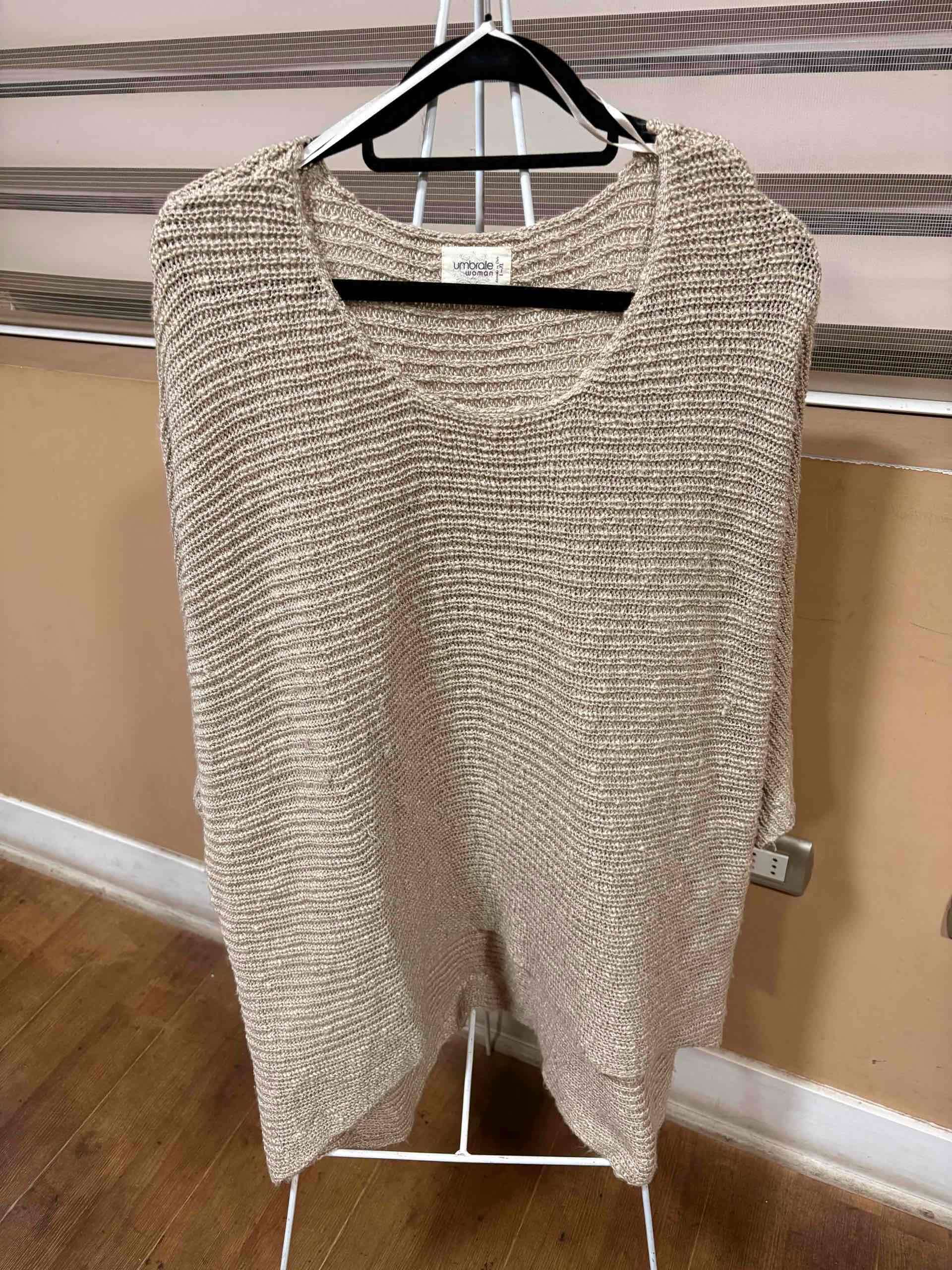 Poncho tejido beige - miniatura 2