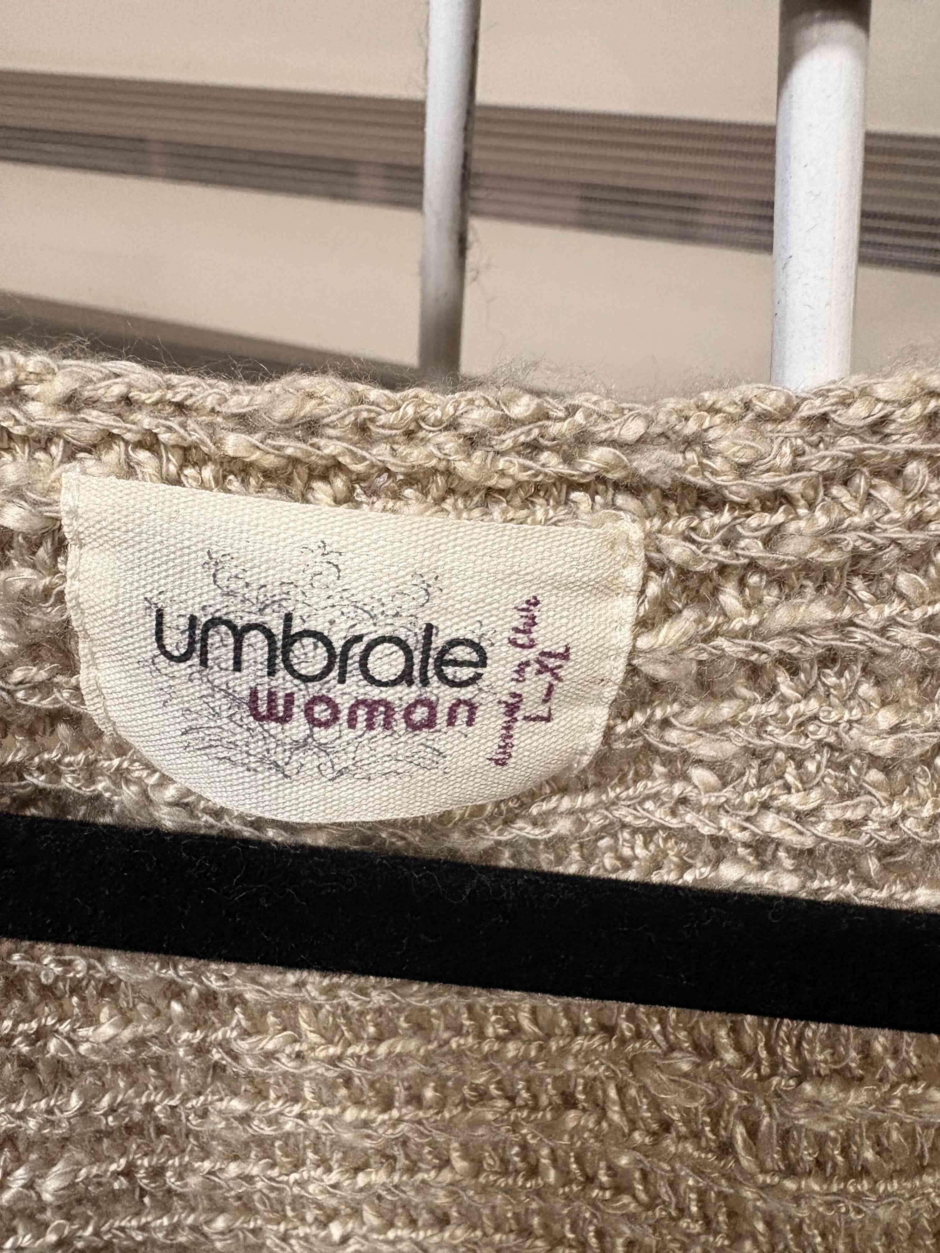 Poncho tejido beige - miniatura 3