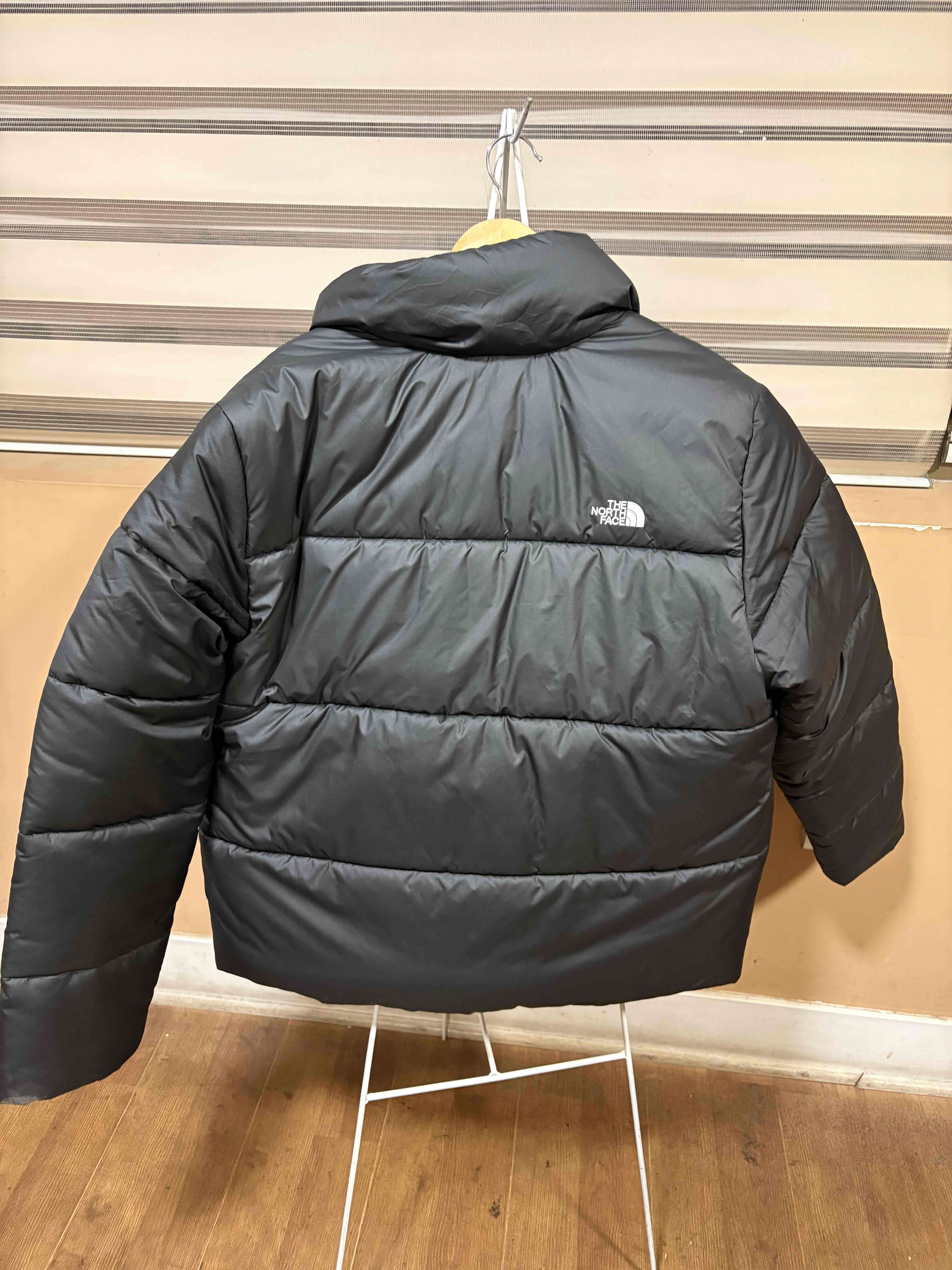 Chaqueta negra acolchada North Face - miniatura 5