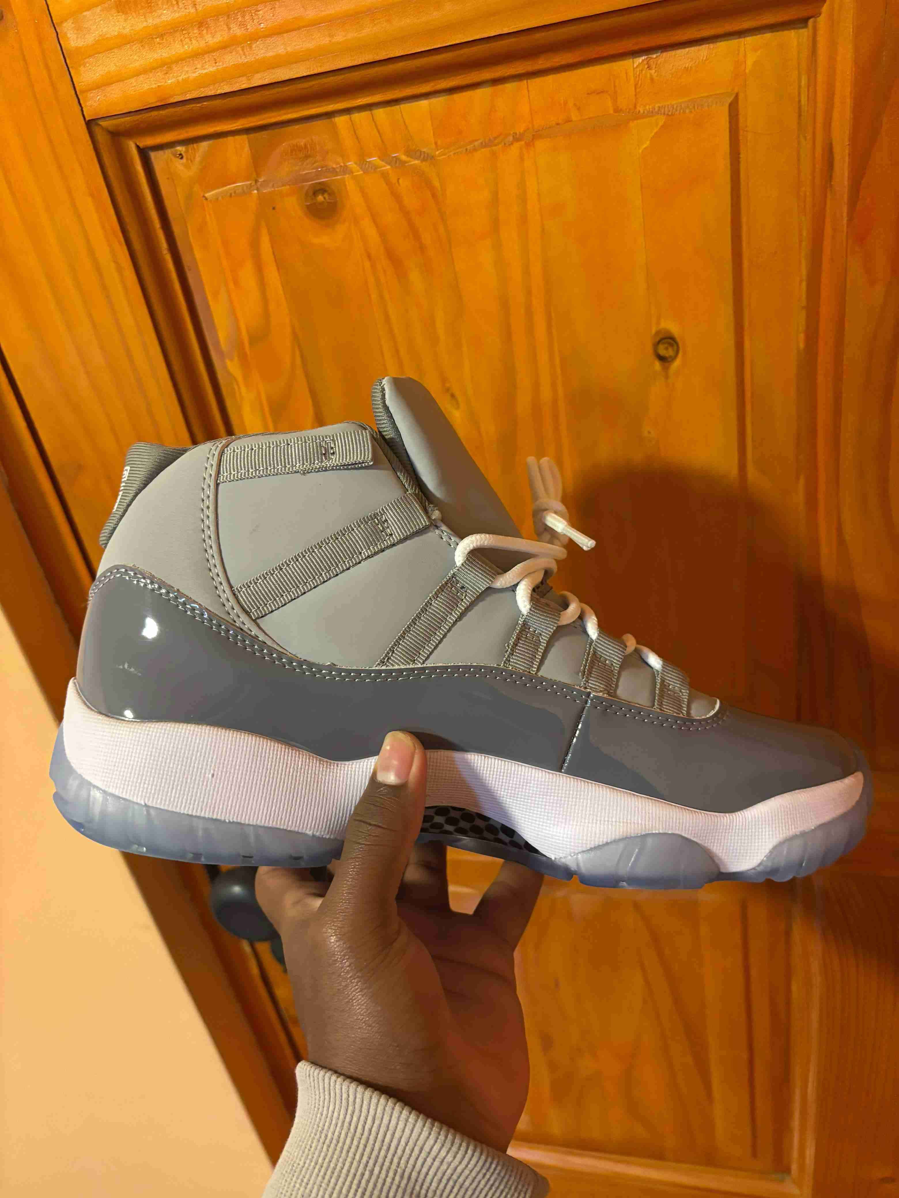 Zapatillas grises - miniatura 4