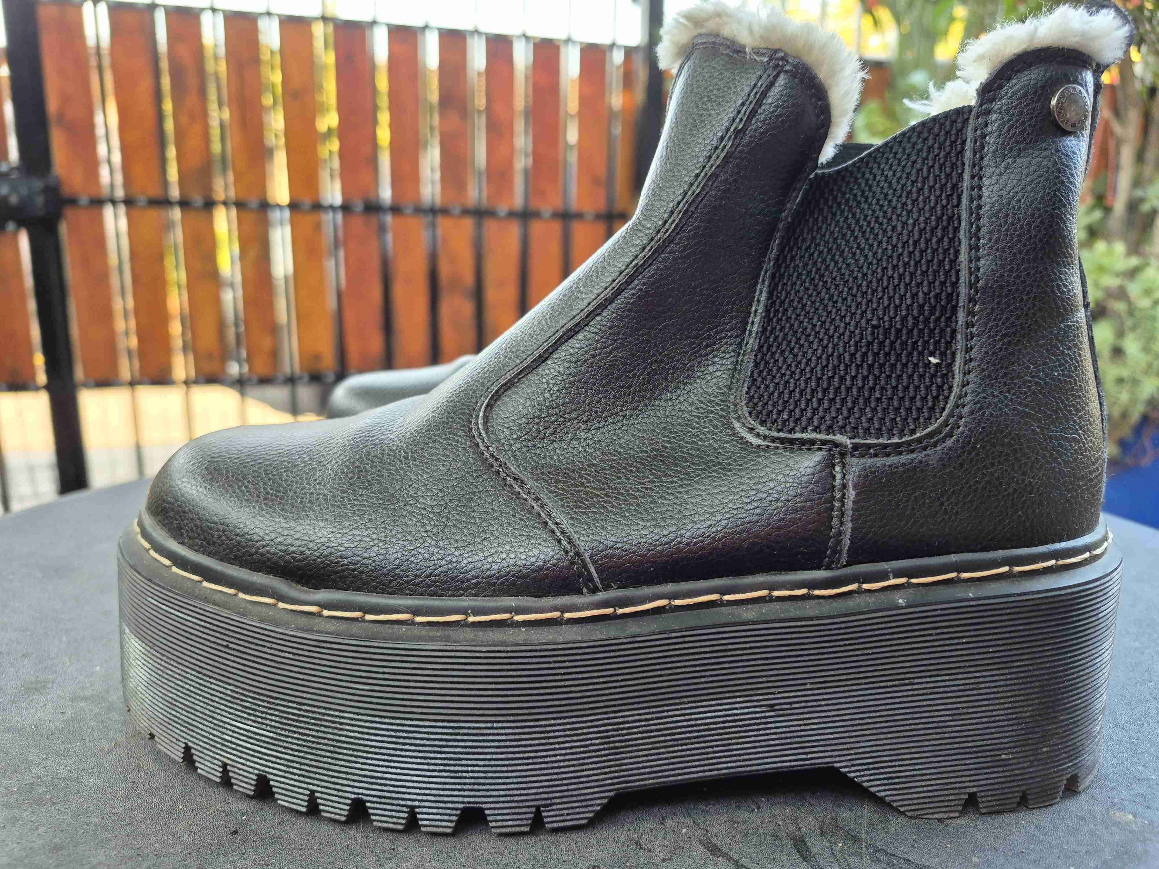 Botines negros con plataforma - miniatura 1