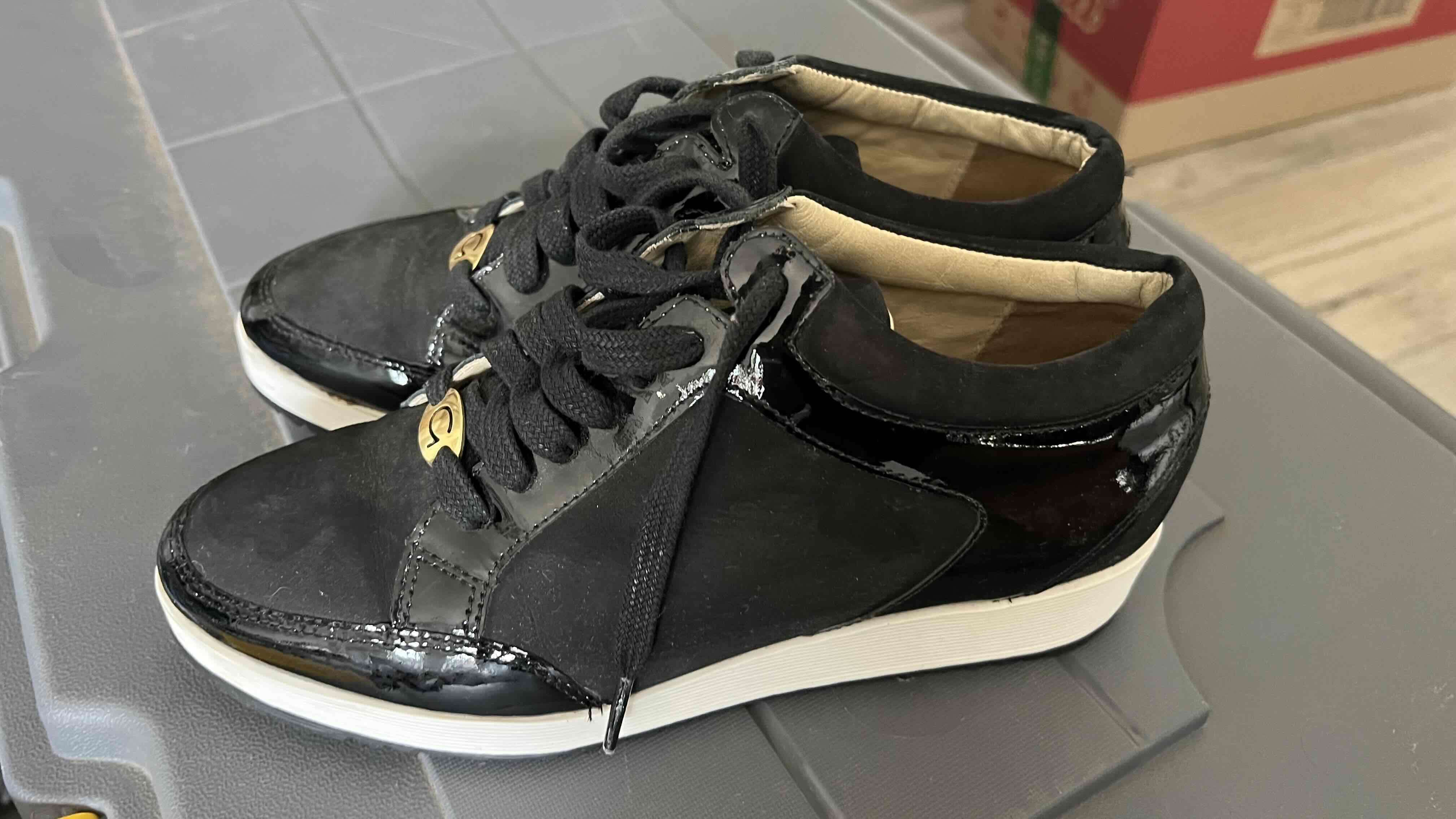 Zapatillas gacel  negras elegantes - miniatura 2