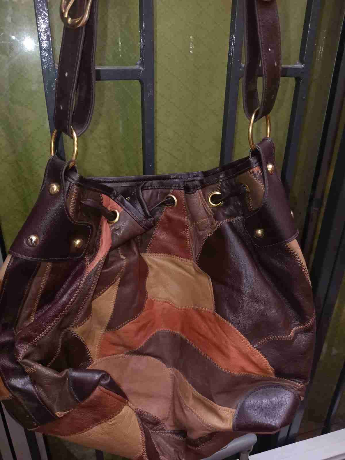 Bolso de cuero marrón amplio - miniatura 2