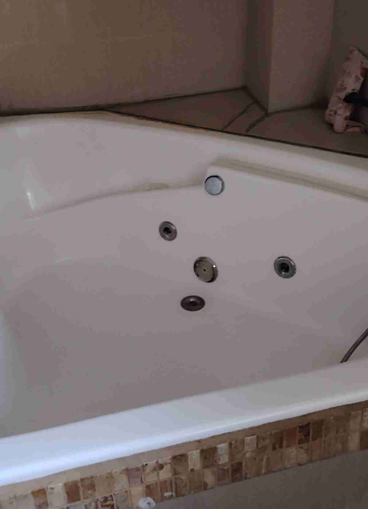 Tina de hidromasaje esquinera - miniatura 3