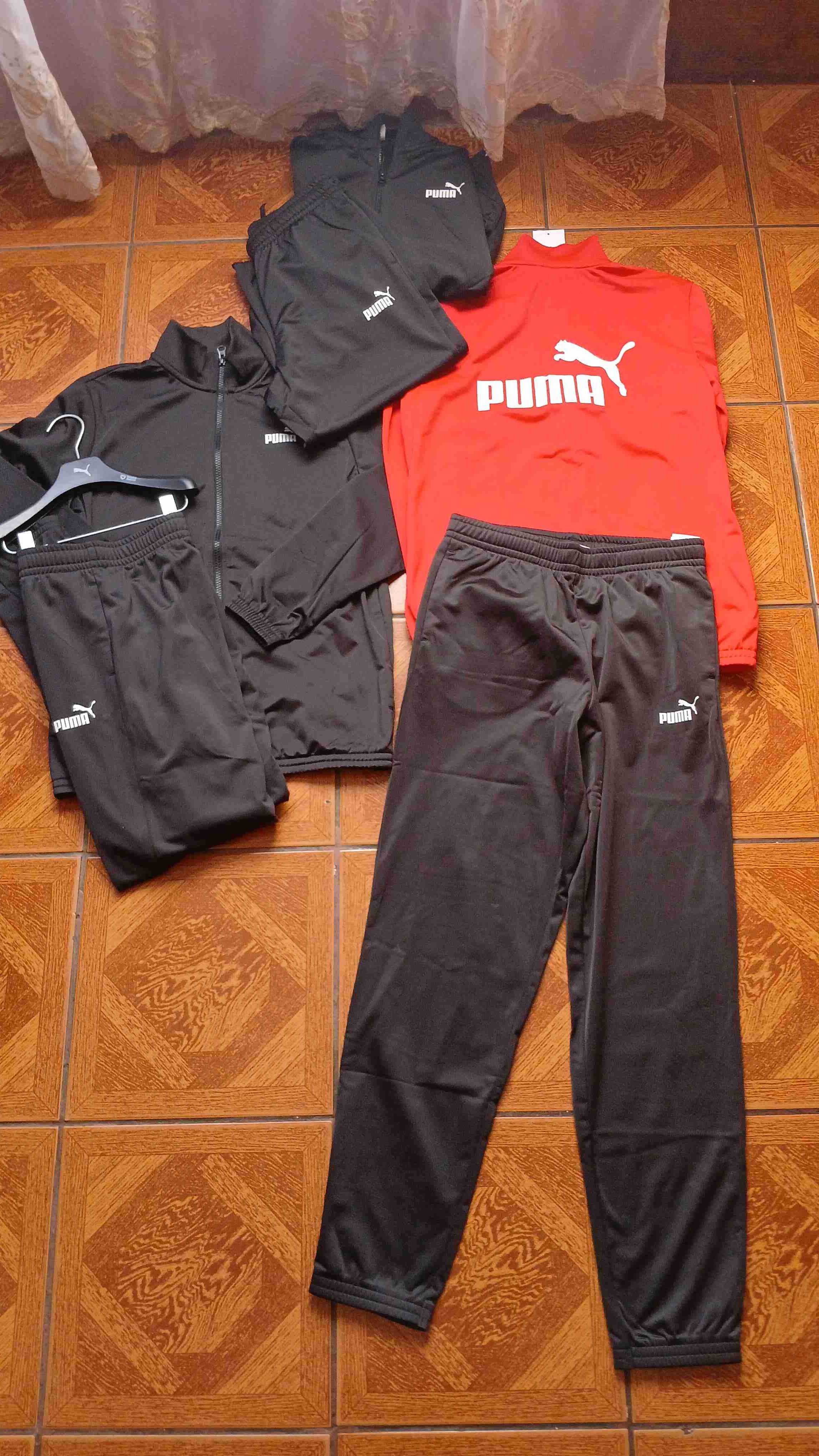Conjunto deportivo Puma  rojo