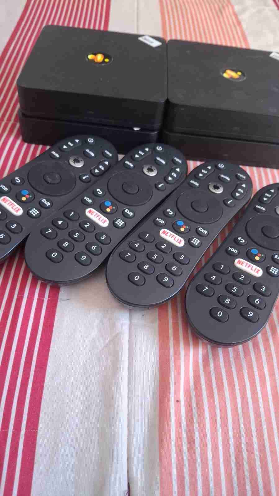 Decodificadores con controles remotos