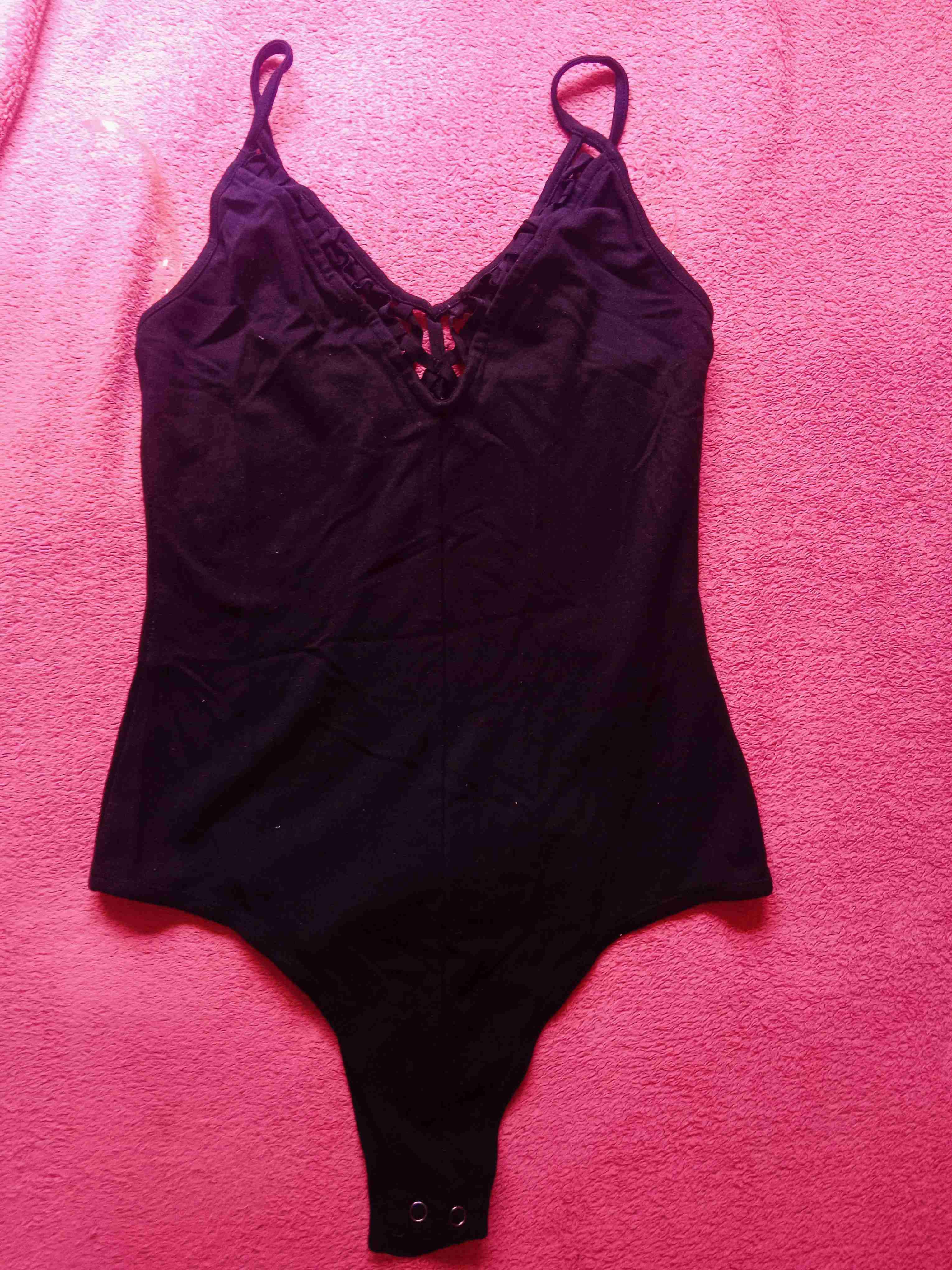 Body negro con tirantes - miniatura 1