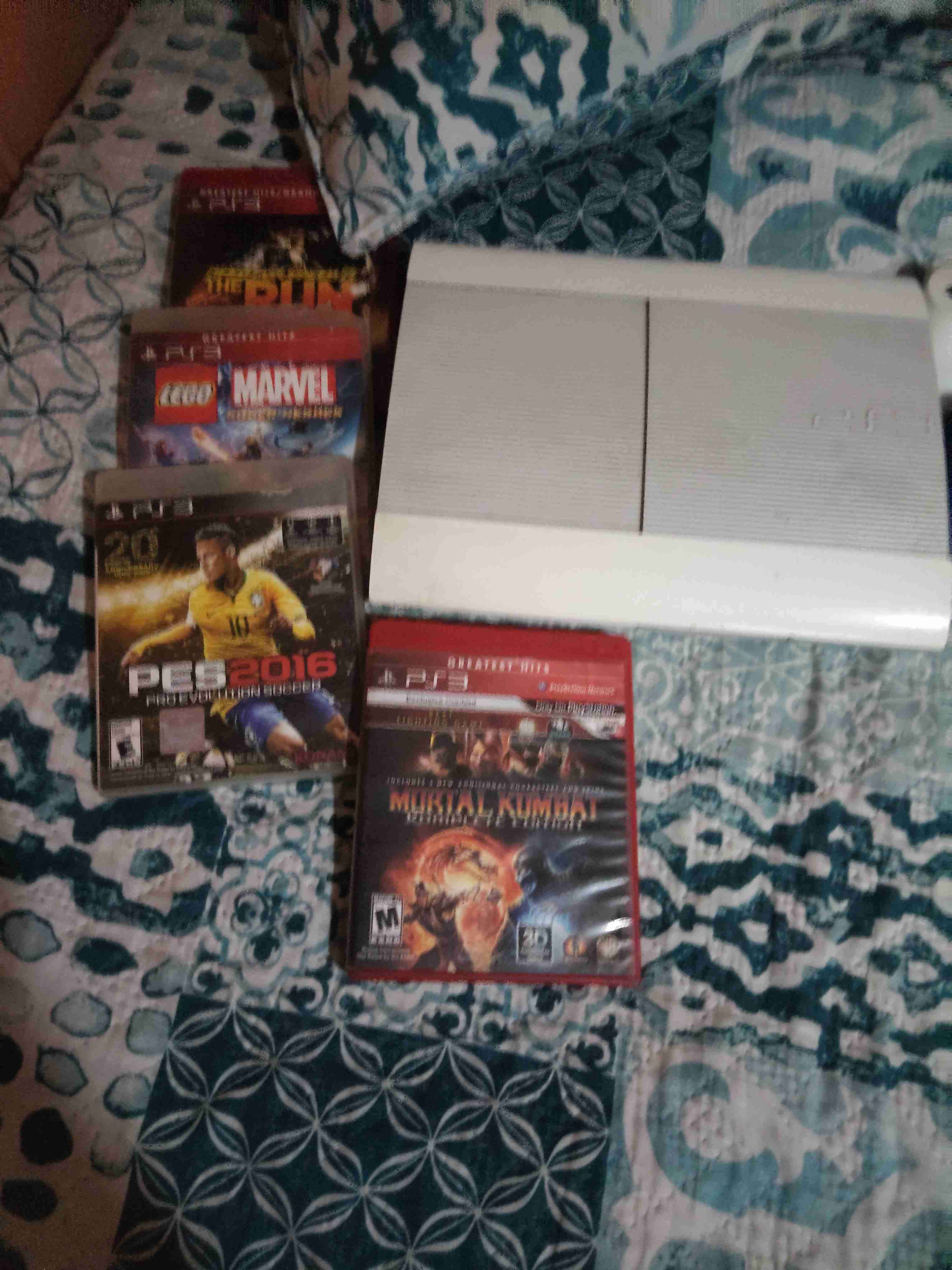 Consola PS3 blanca con dos controles - miniatura 2