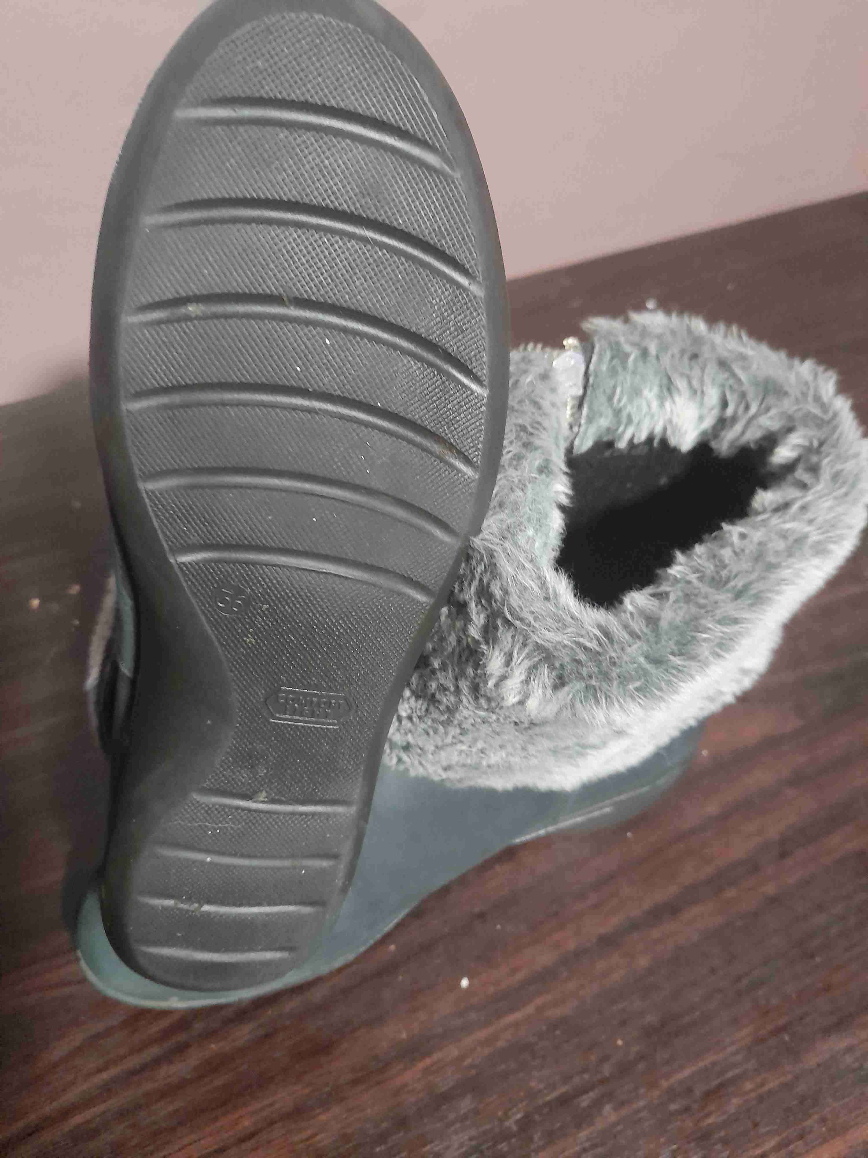 Botas negras con forro de peluche - miniatura 2