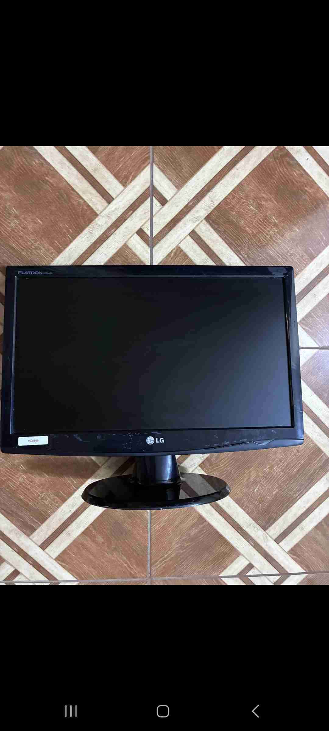 Pantalla LG Flatron 19 pulgadas - miniatura 5