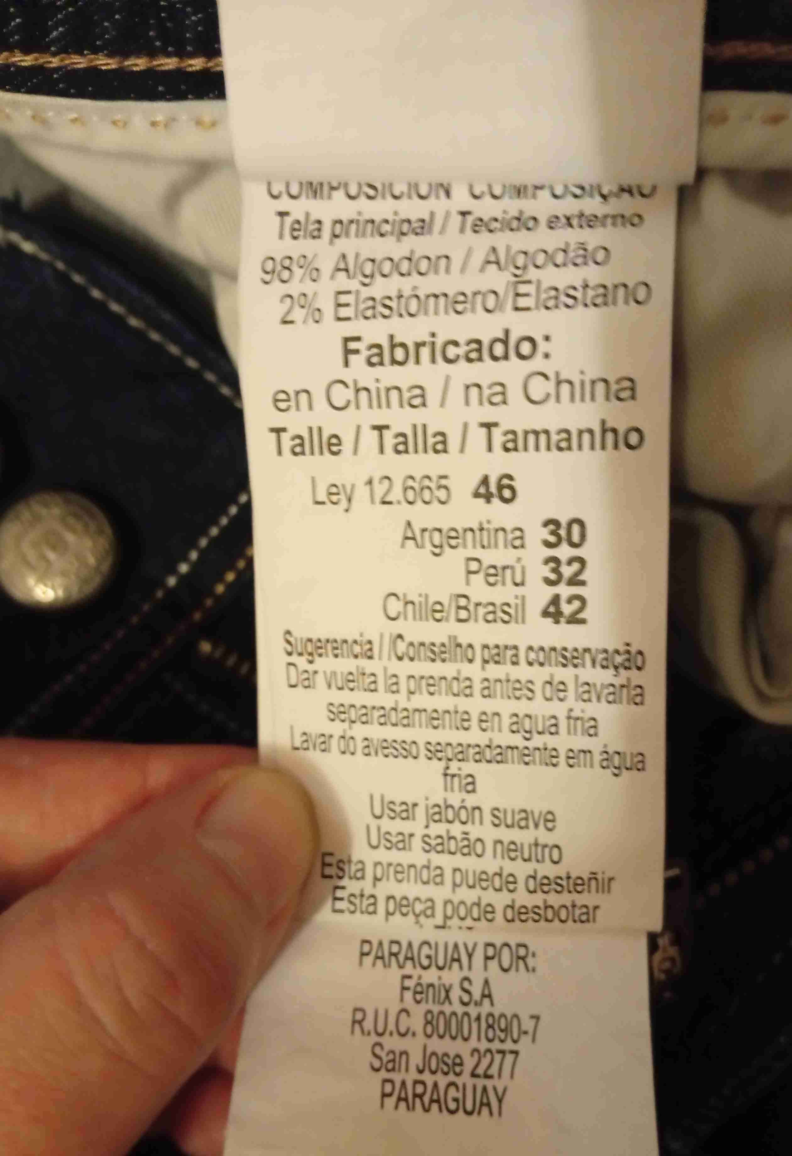 Pantalones de mezclilla oscuros - miniatura 4