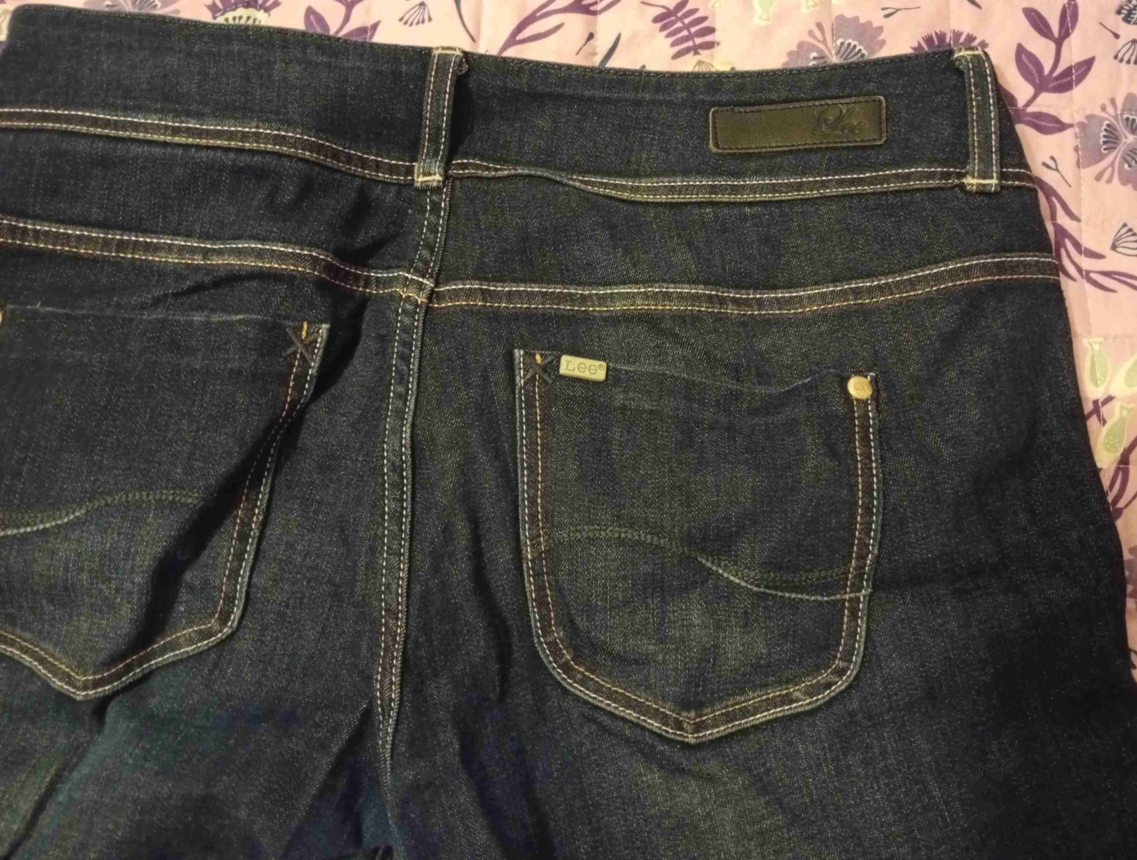 Pantalones de mezclilla oscuros - miniatura 5